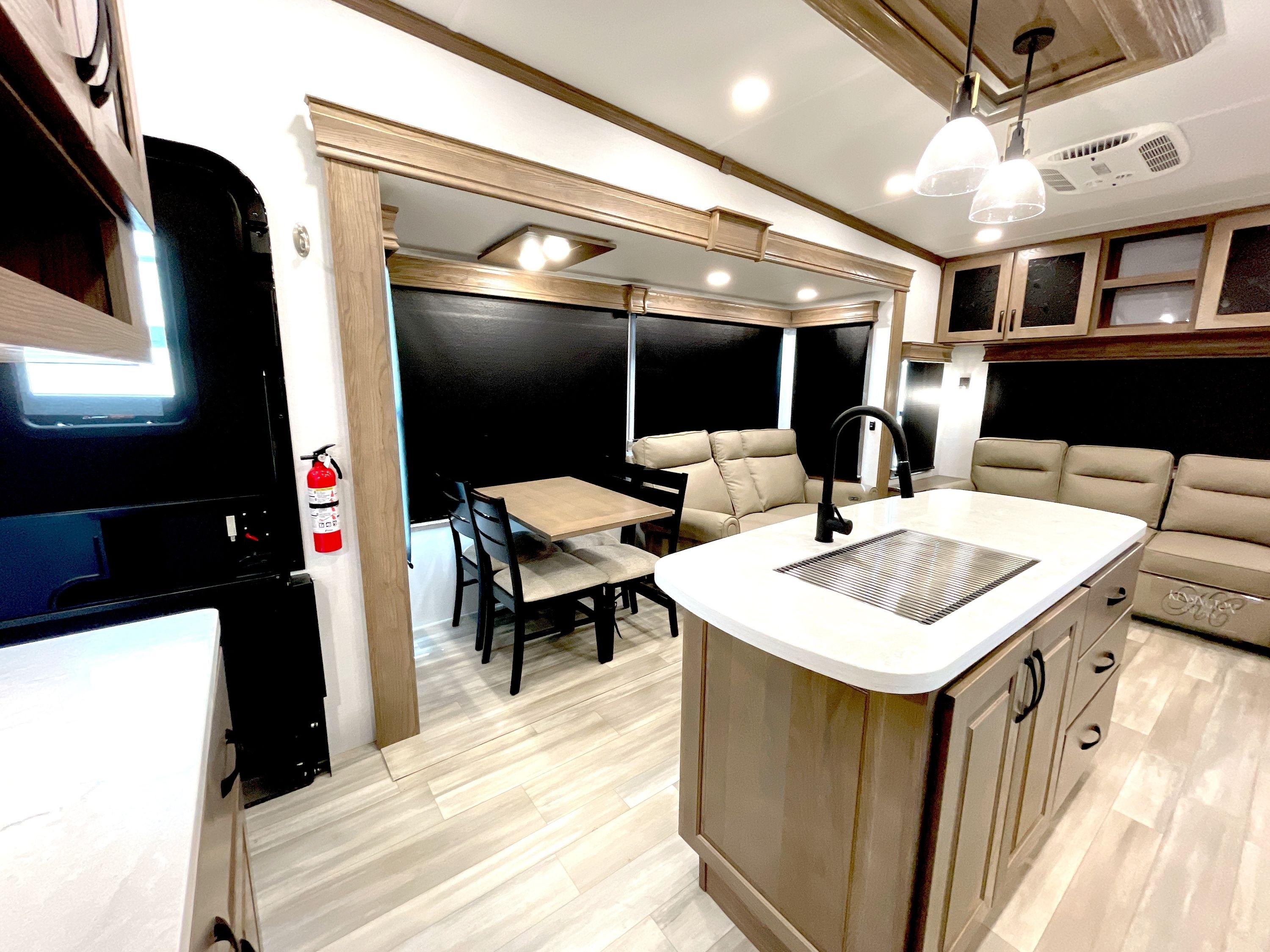 2024 Alliance PARADIGM 310RL in harrisburg PA