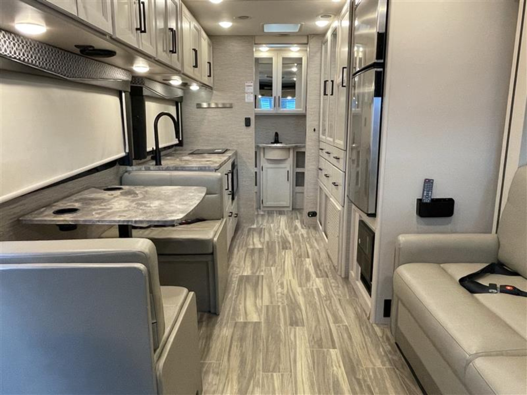 2021 Thor AXIS 24.3 in cocoa FL