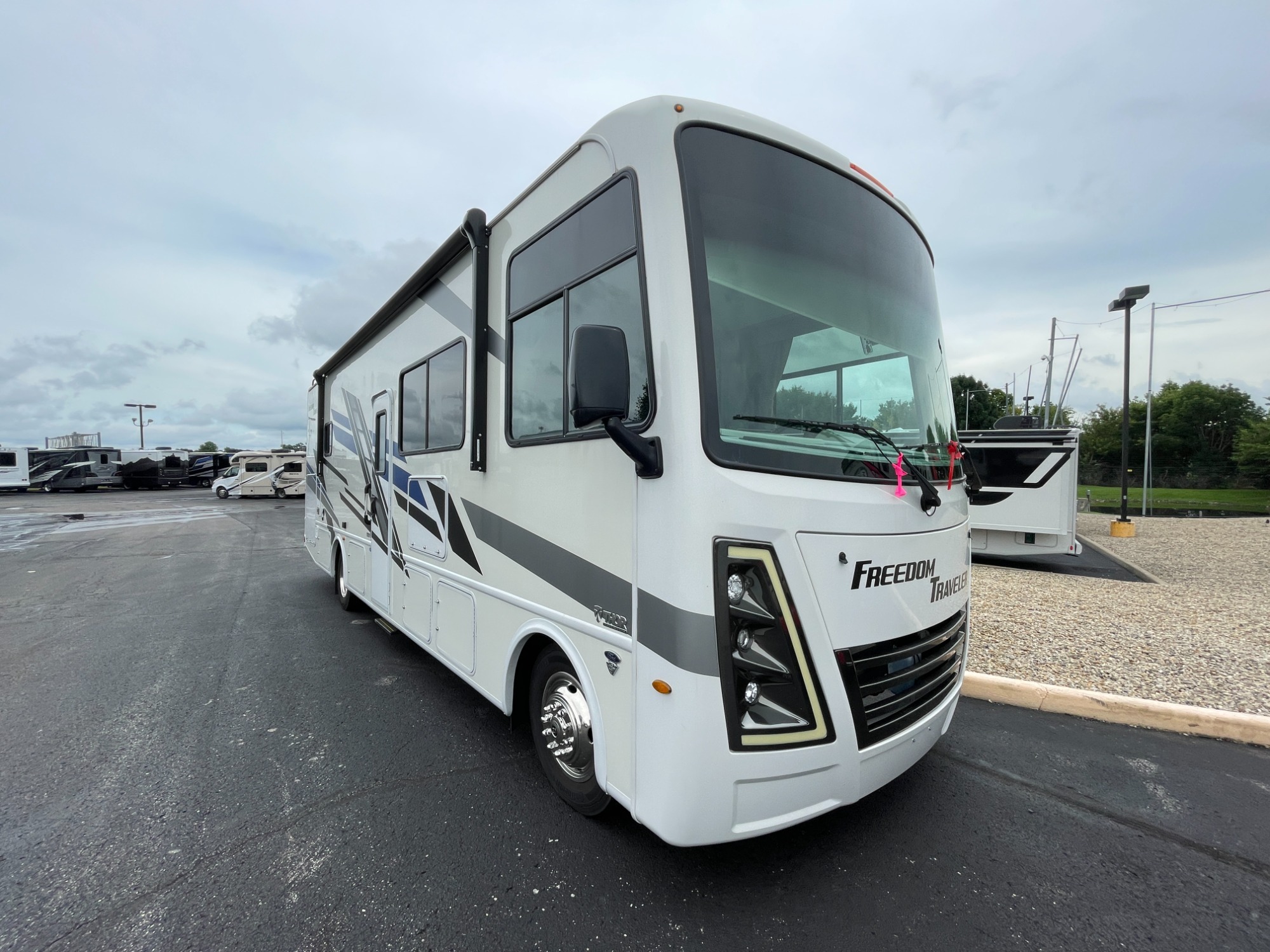 2024 Thor FREEDOM TRAVELER B30 in greenwood IN