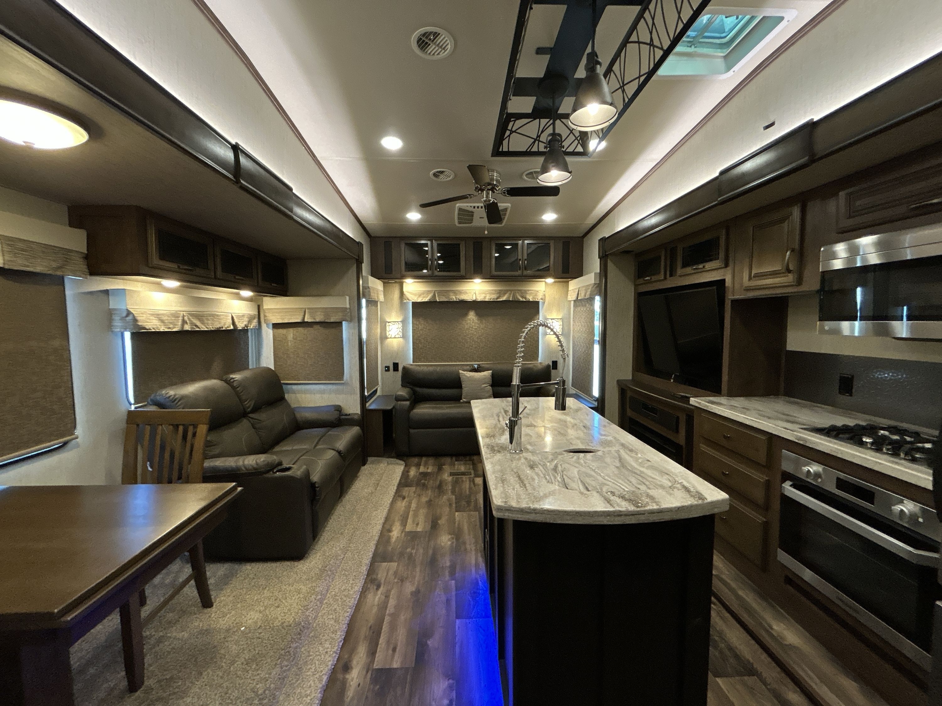2020 Forest River SIERRA 321RL in lowell AR
