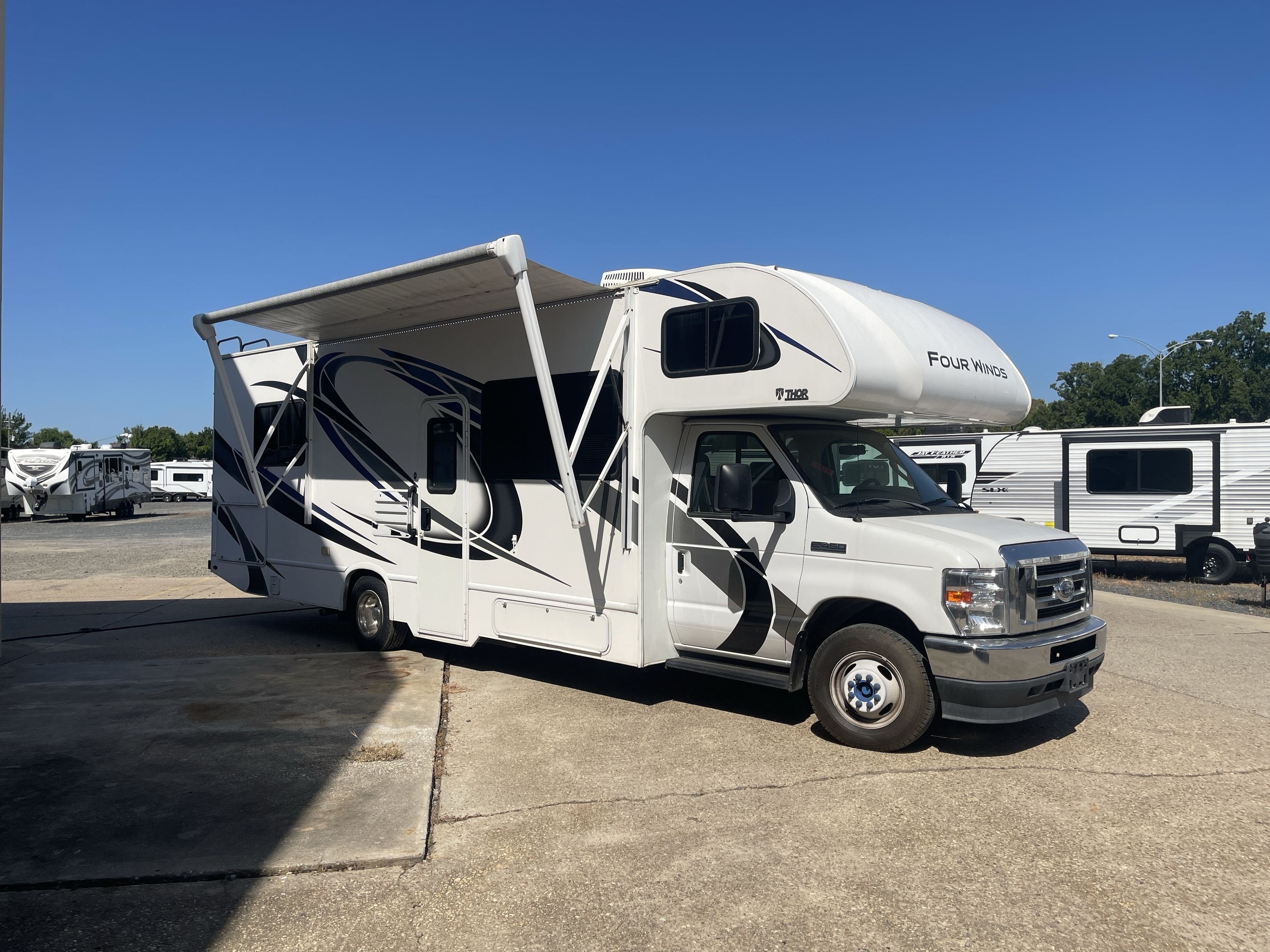 2022 Thor FOUR WINDS 28A RV