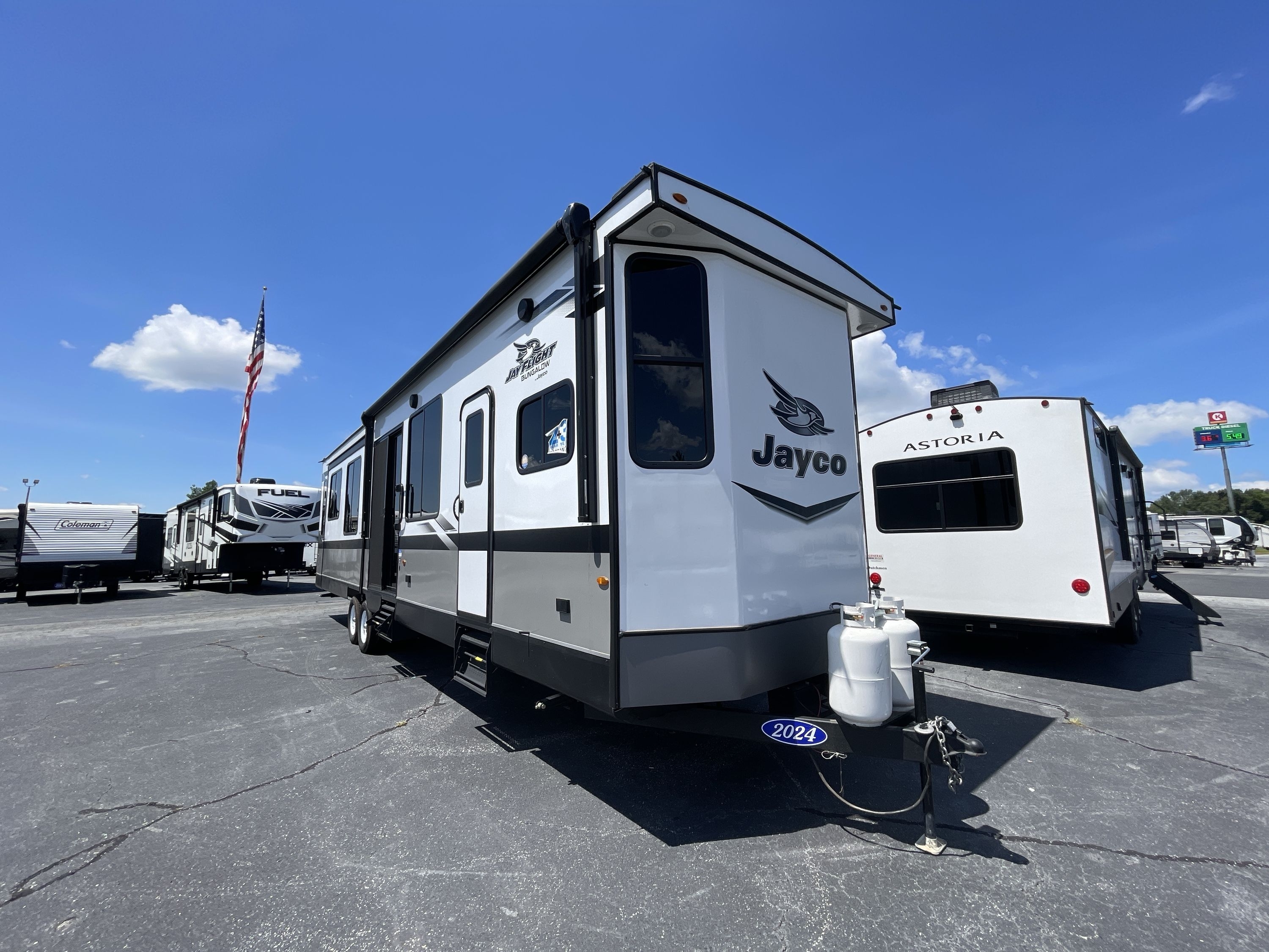 2024 Jayco JAY FLIGHT BUNGALOW 40RLTS in spartanburg SC
