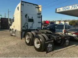 2020 FREIGHTLINER CASCADIA 126