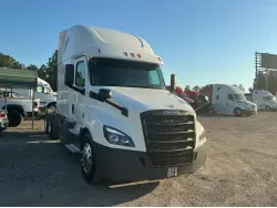 2020 FREIGHTLINER CASCADIA 126