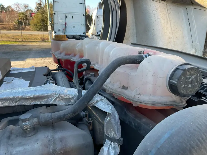 2020 FREIGHTLINER CASCADIA 126