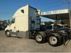 2020 FREIGHTLINER CASCADIA 126