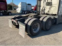 2020 FREIGHTLINER CASCADIA 126