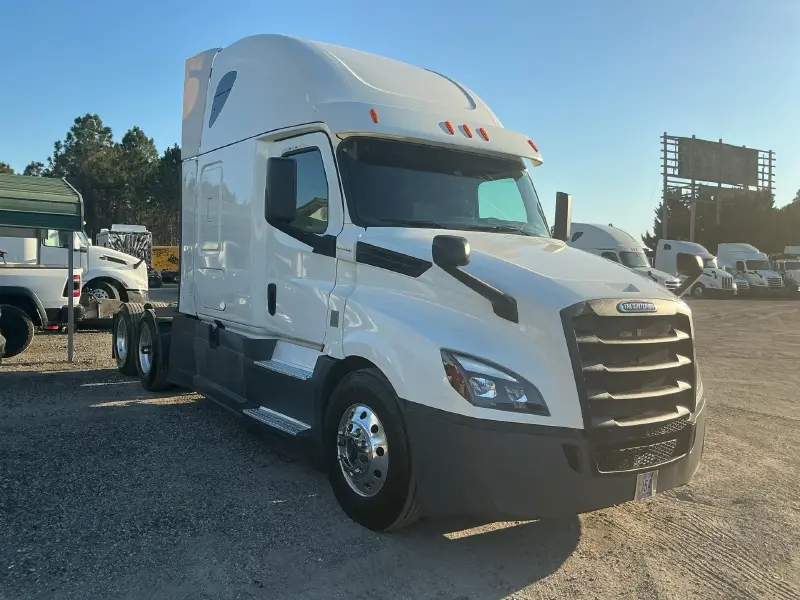 2020 FREIGHTLINER CASCADIA 126