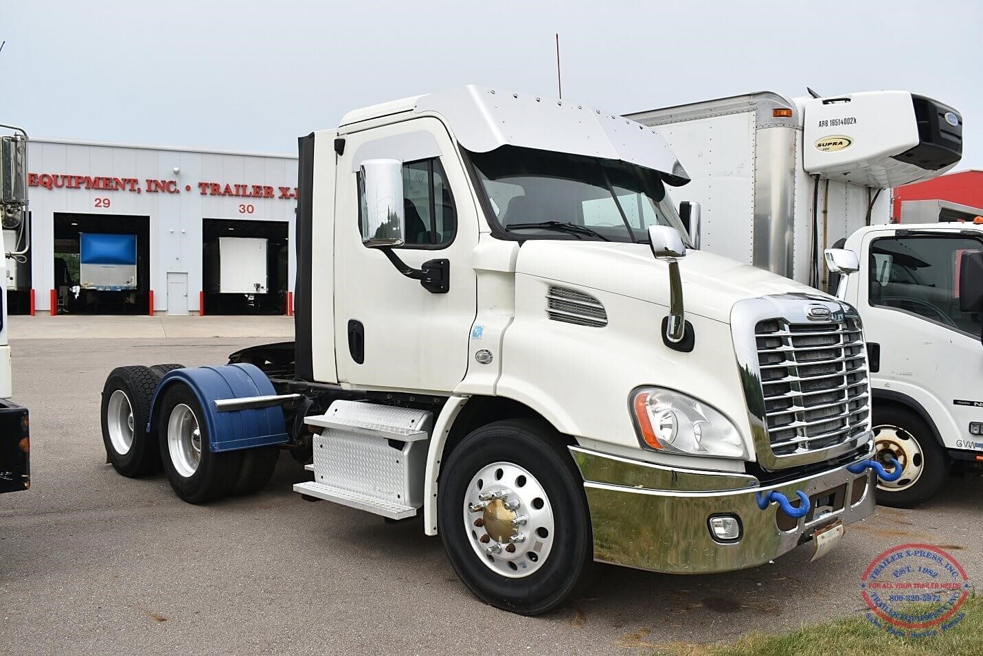 2017 FREIGHTLINER CASCADIA 113 in Byron Center, MI