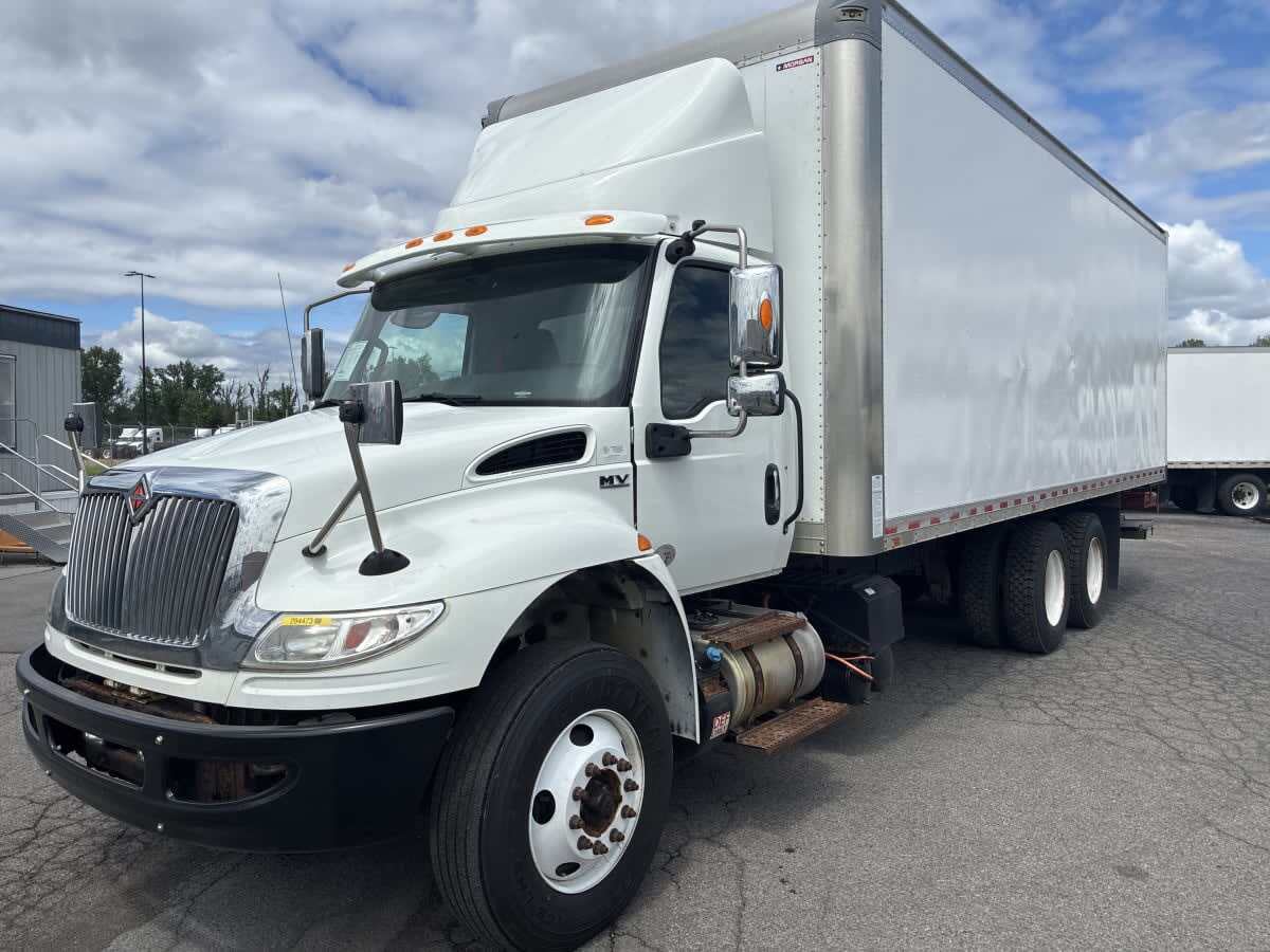 2021 INTERNATIONAL MV607 (6X4) in Hampton, VA