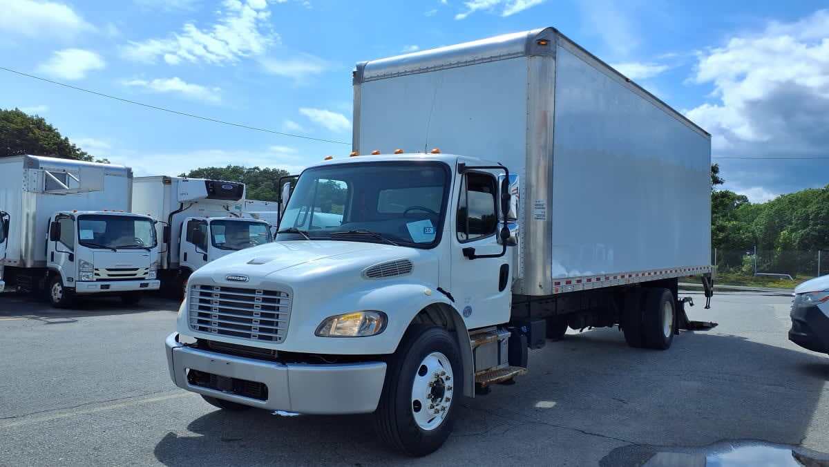 2019 FREIGHTLINER BUSINESS CLASS M2 106 in Salisbury, MA