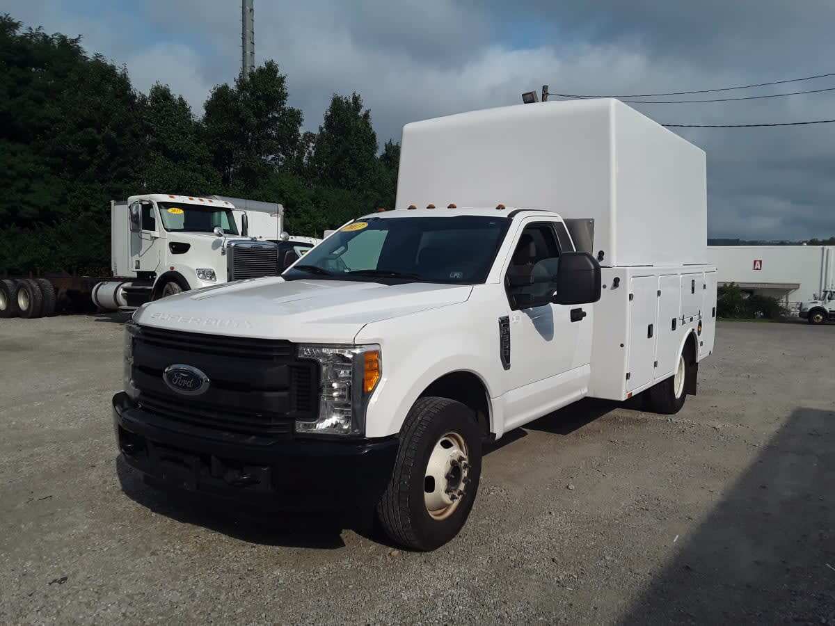 2017 FORD F350 in Pittsburgh, PA