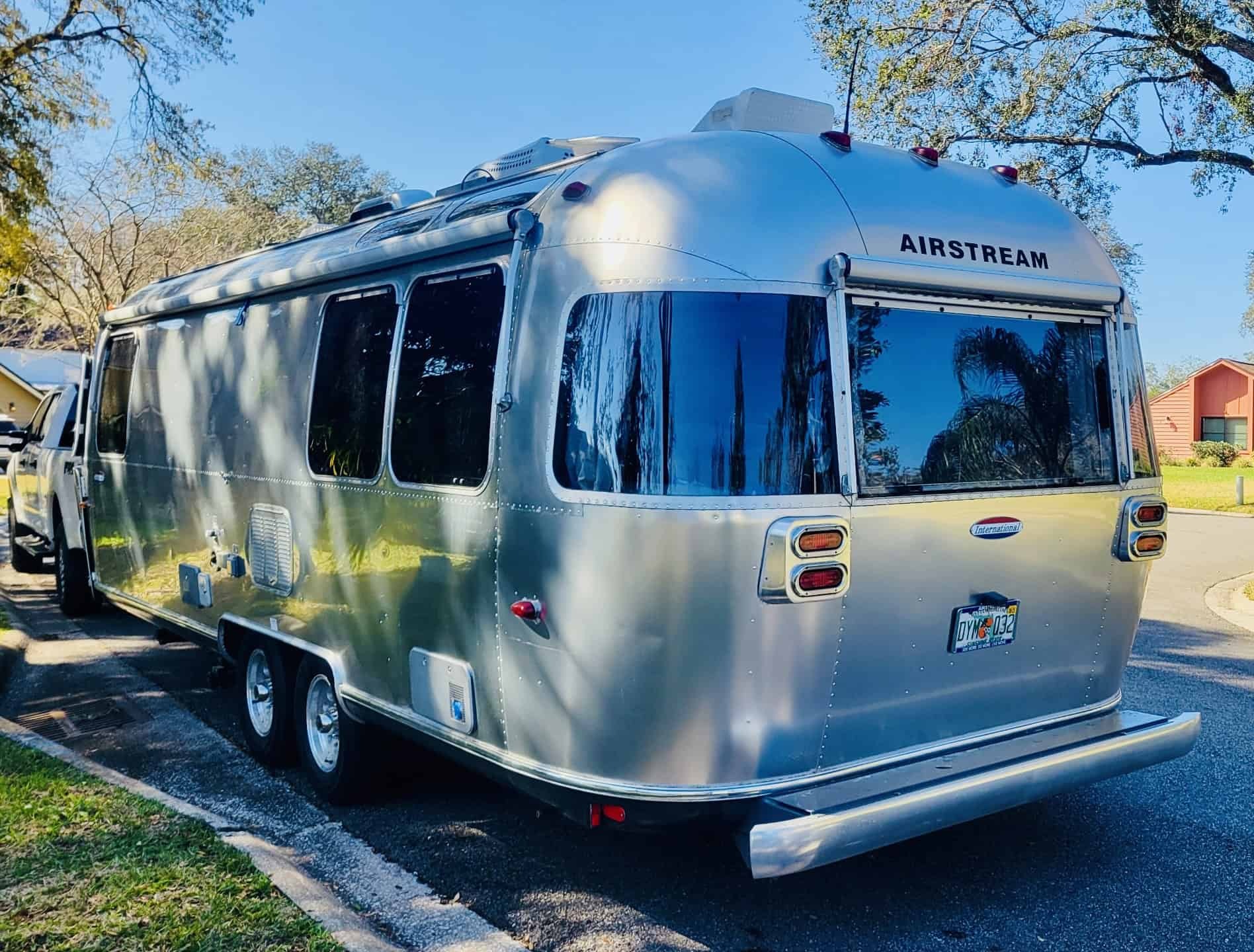 2009 Airstream INTERNATIONAL OCEAN BREEZE 27FB RV