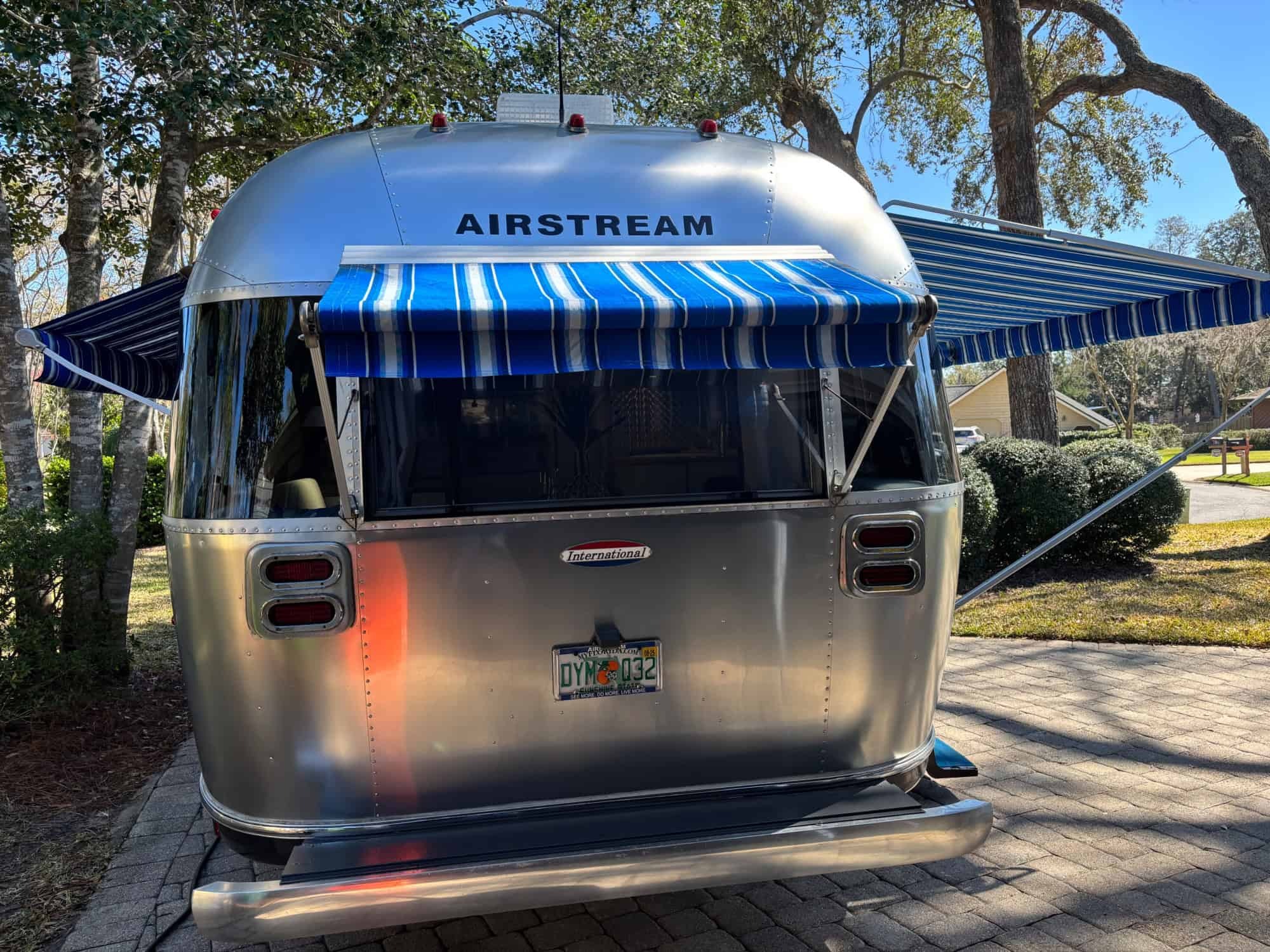2009 Airstream INTERNATIONAL OCEAN BREEZE 27FB in neptune beach FL