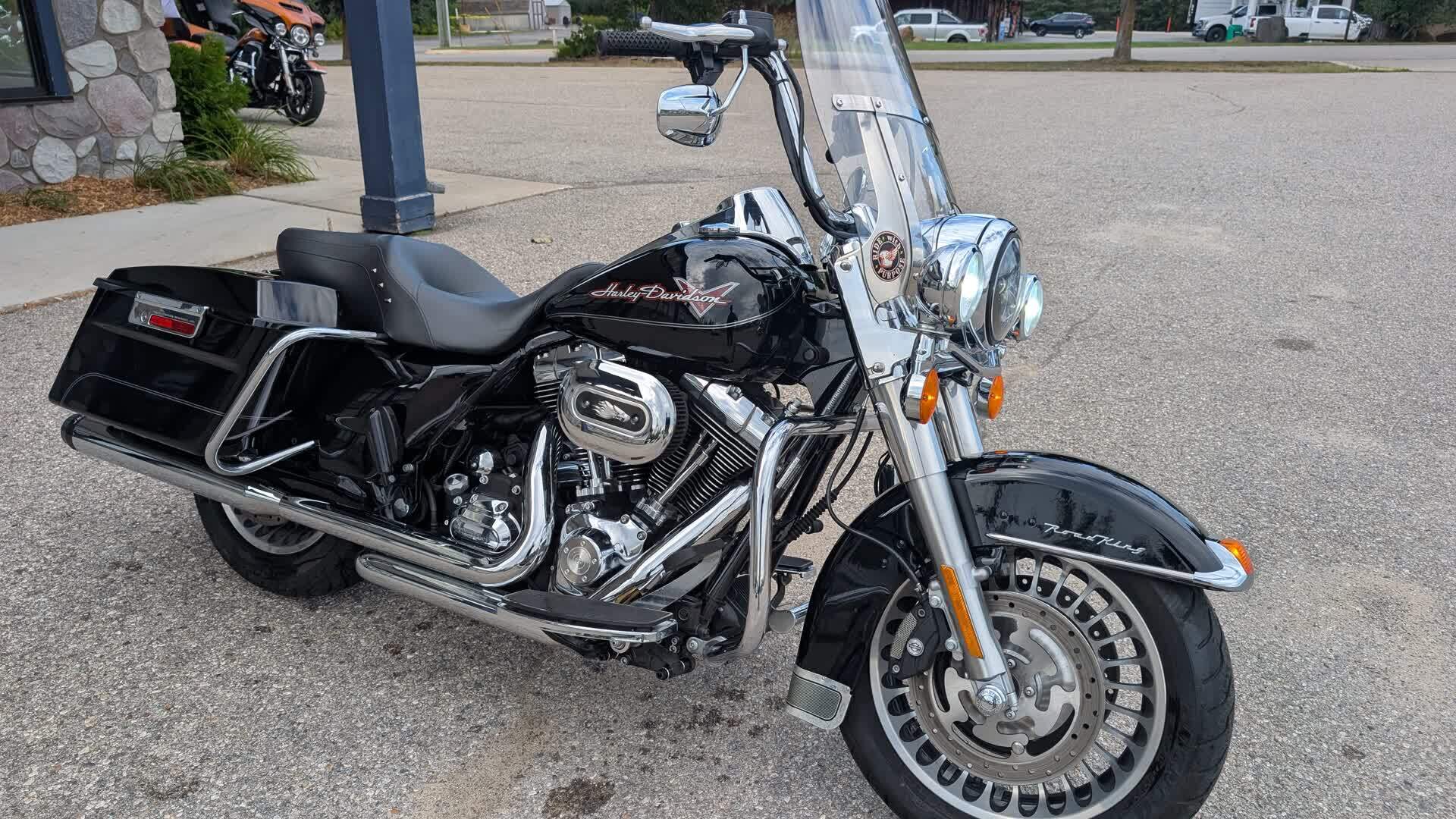 2009 Harley-Davidson Road King in Petoskey, MI