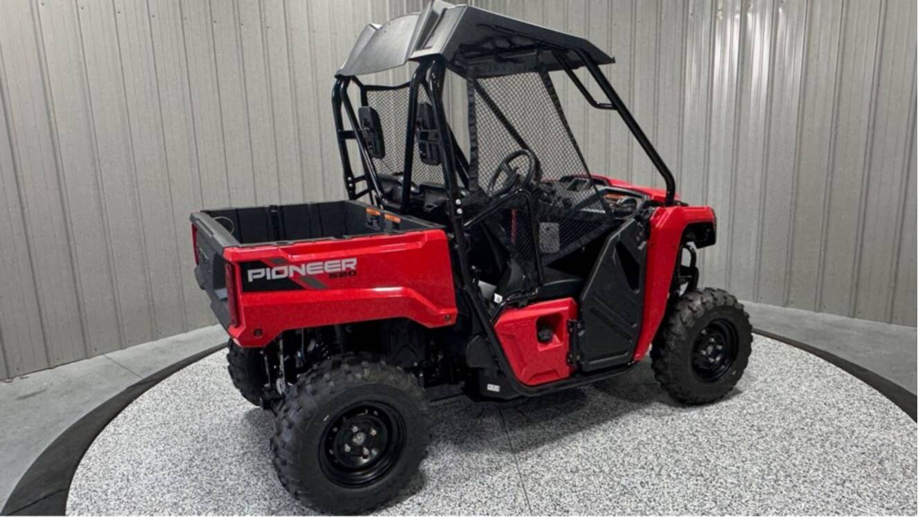 A photo of this 2026 Honda Pioneer 520