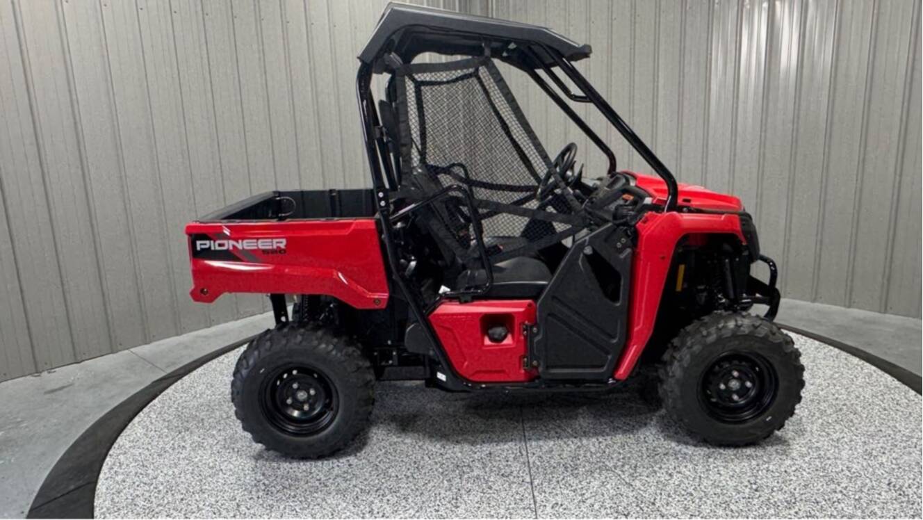 A photo of this 2026 Honda Pioneer 520
