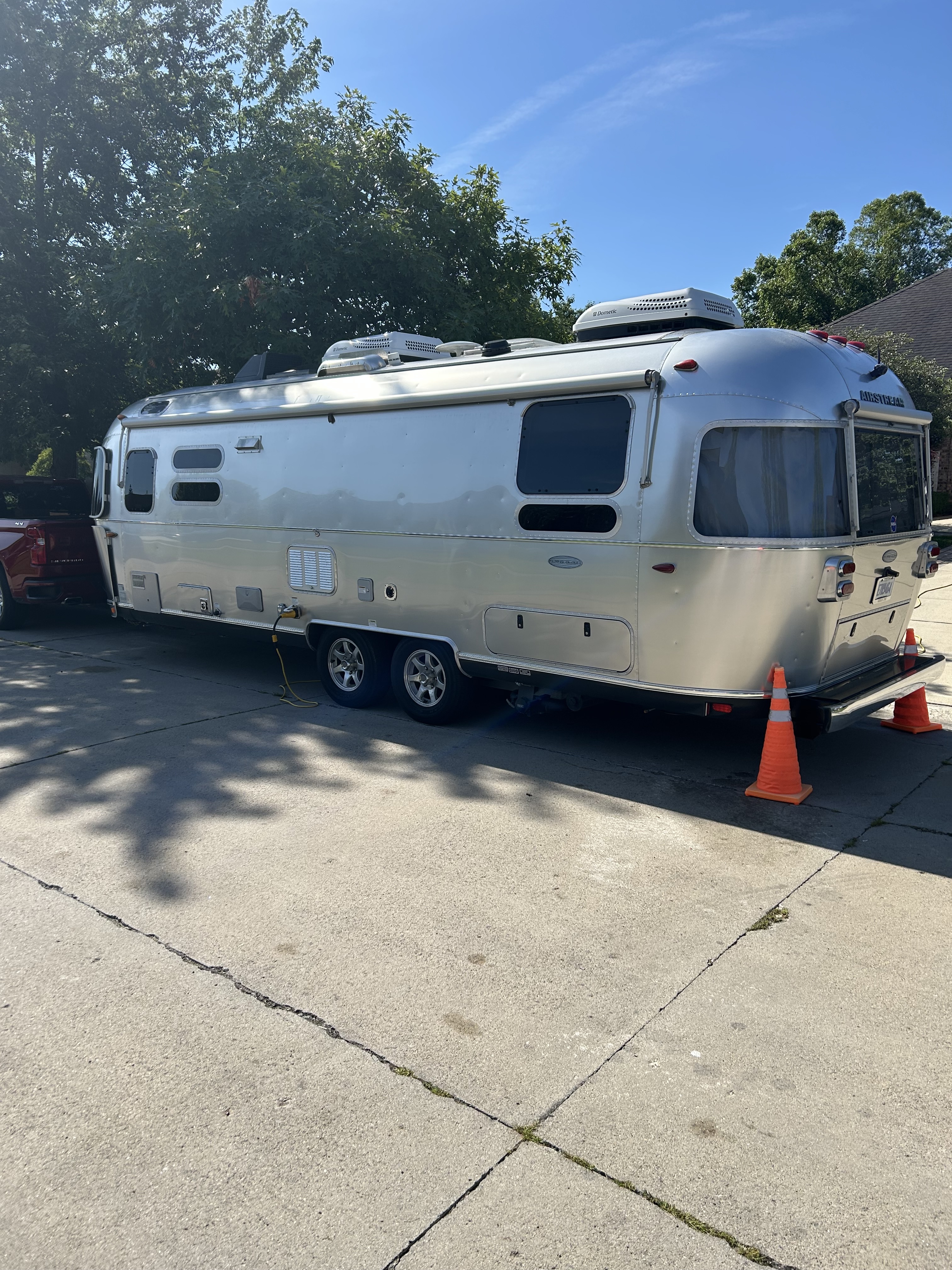 2016 Airstream FLYING CLOUD 28RB TWIN in macomb MI