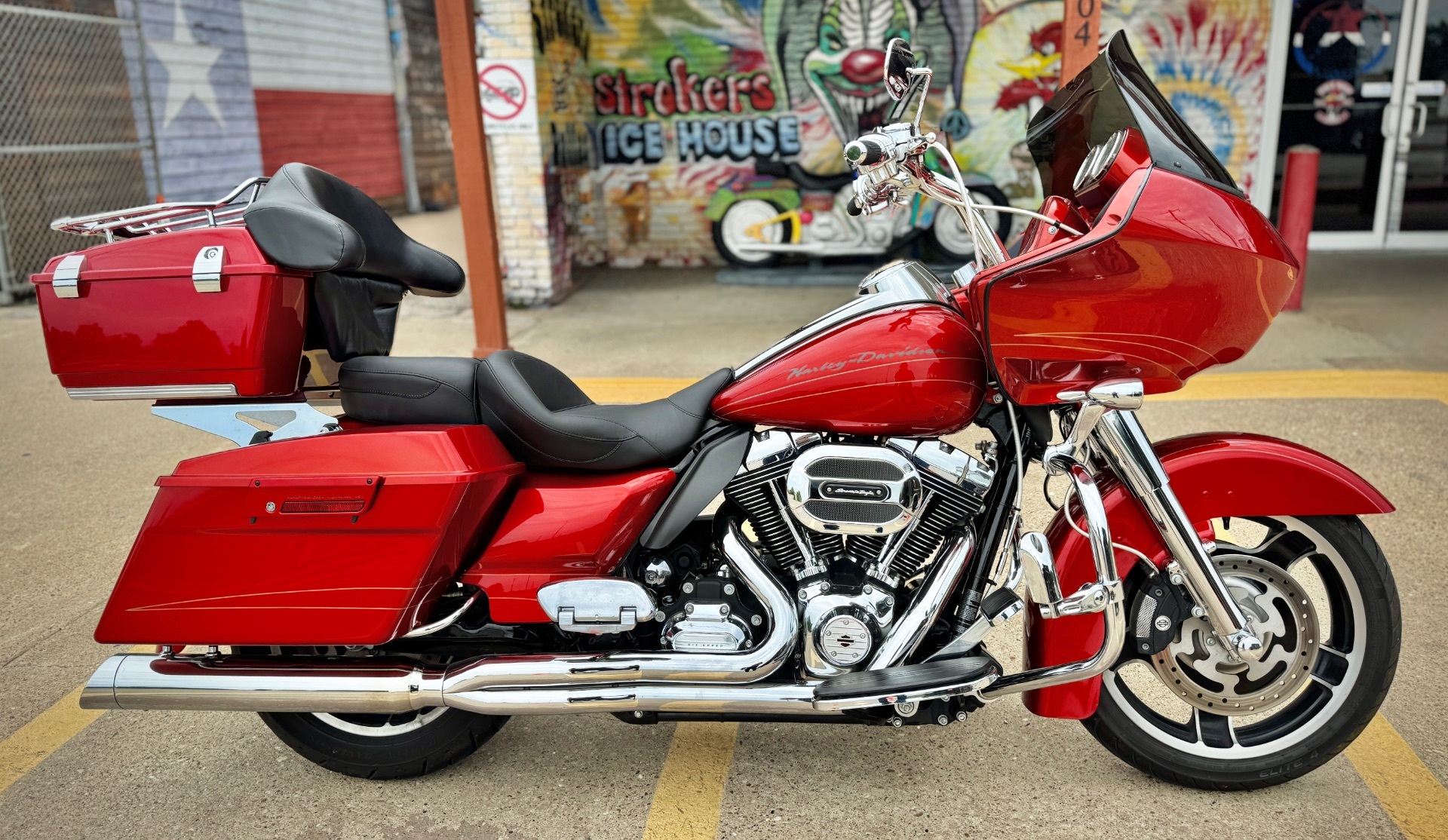 2013 Harley-Davidson Road Glide® Custom CUSTOM in Dallas, TX