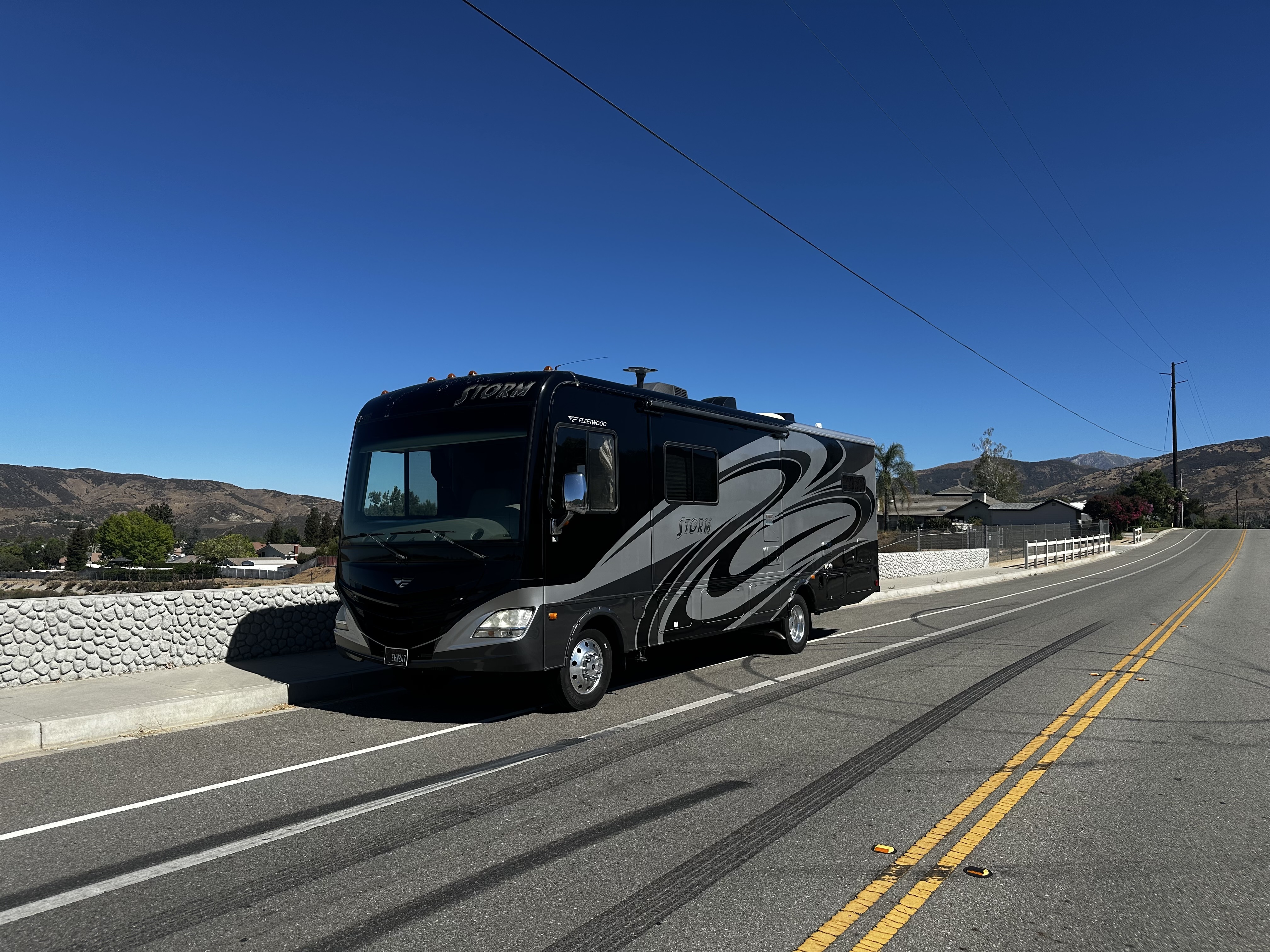 2013 Fleetwood STORM 32BH in yucaipa CA