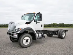 2019 INTERNATIONAL 7300 4X4 AWD CAB CHASSIS TRUCK