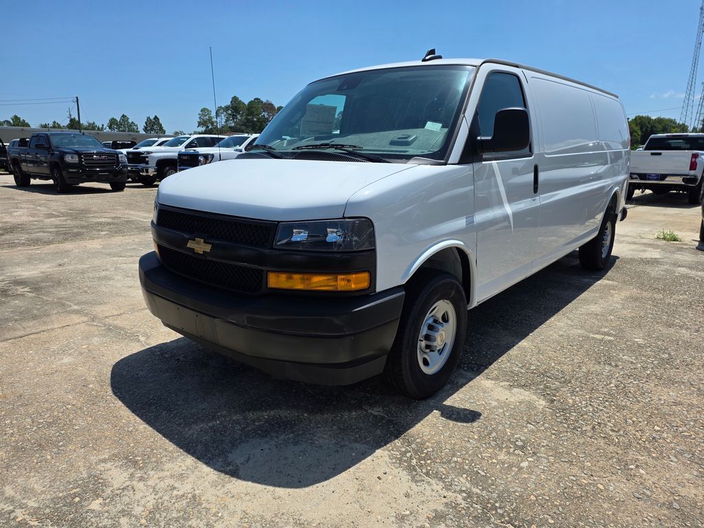 2025 CHEVROLET Express 3500 in Swainsboro, GA