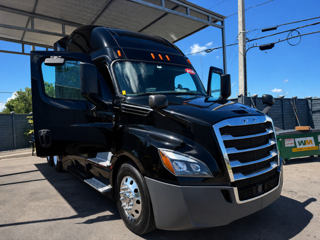 2020 FREIGHTLINER CA126 CASCADIA in Davie, FL