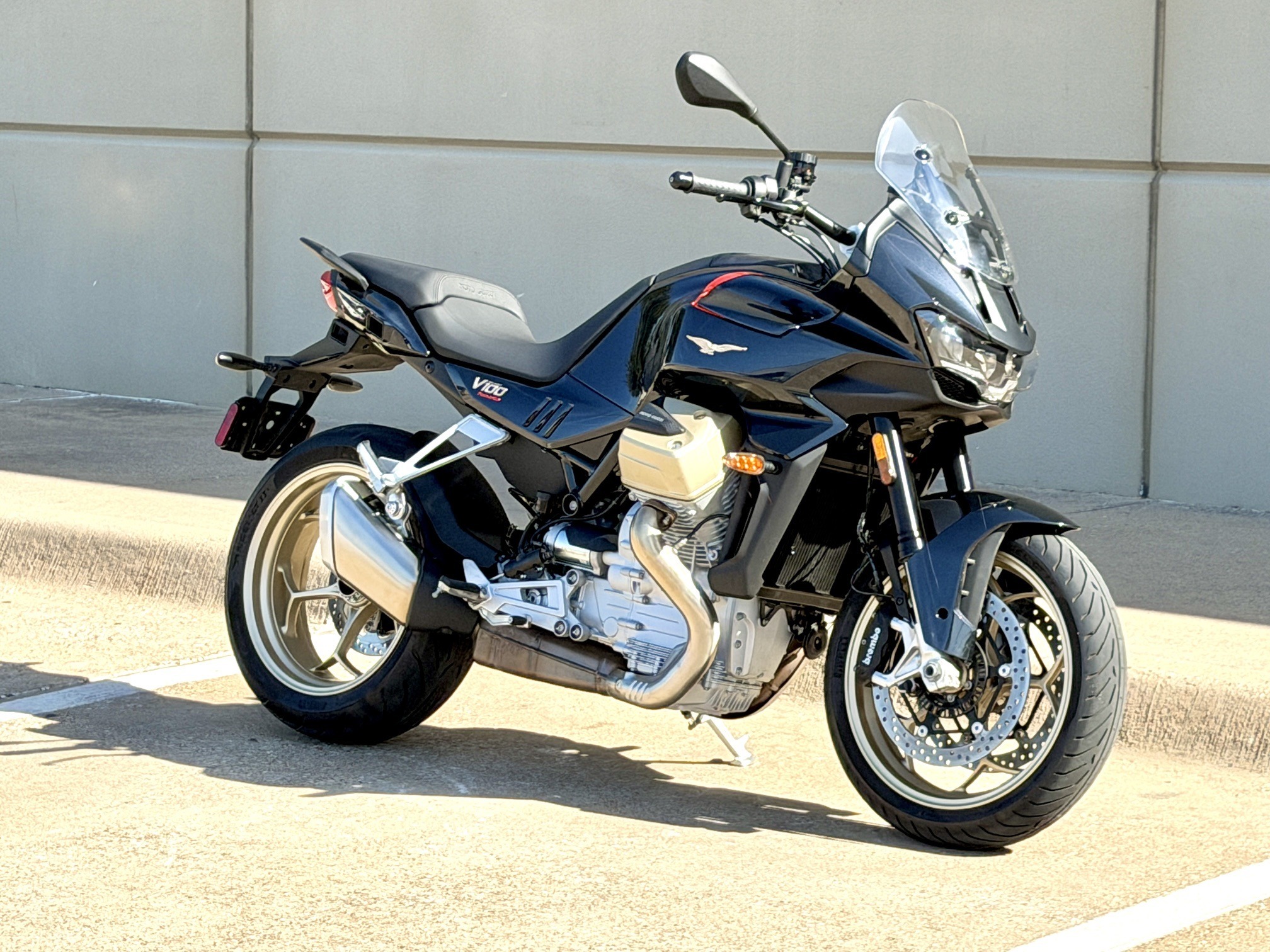 2024 Moto Guzzi V100 MANDELLO in Plano, TX