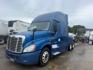 2014 FREIGHTLINER CA126 CASCADIA in Davie, FL