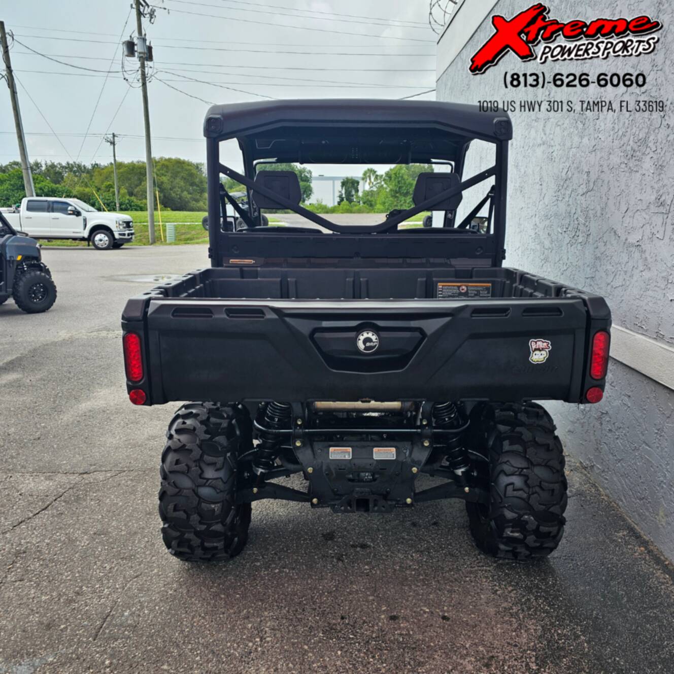 A photo of this 2025 Can-Am Defender DPS HD7
