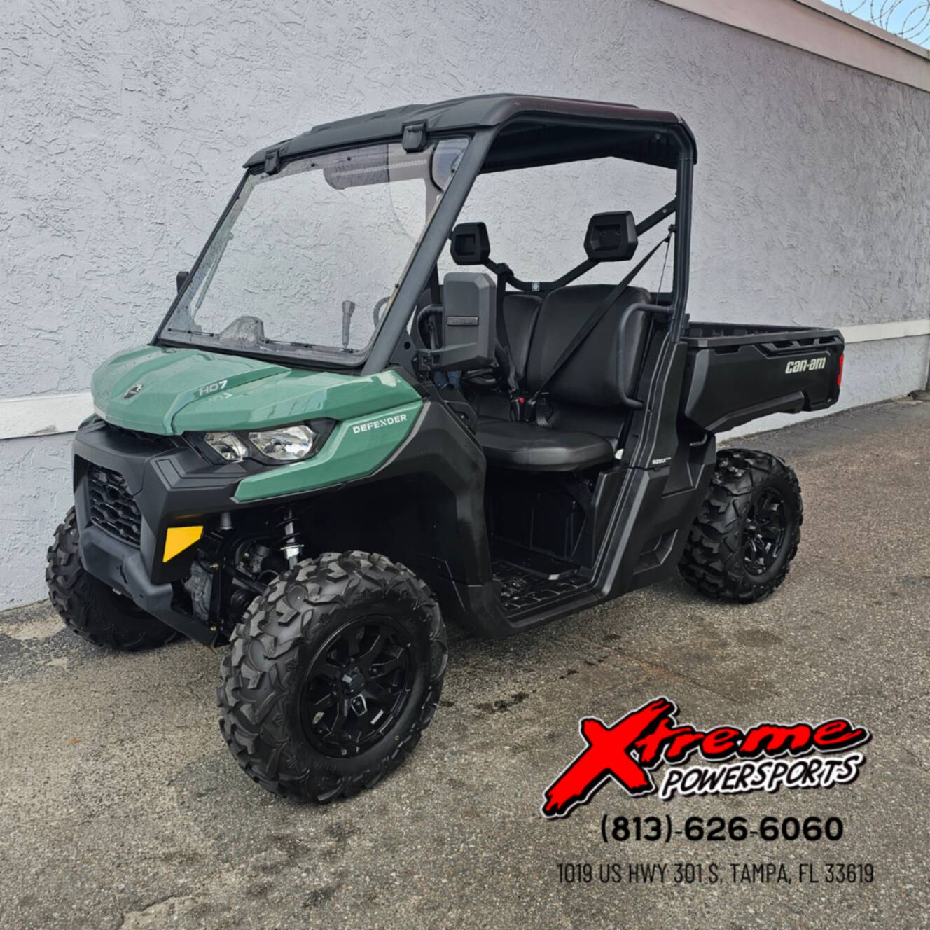 A photo of this 2025 Can-Am Defender DPS HD7
