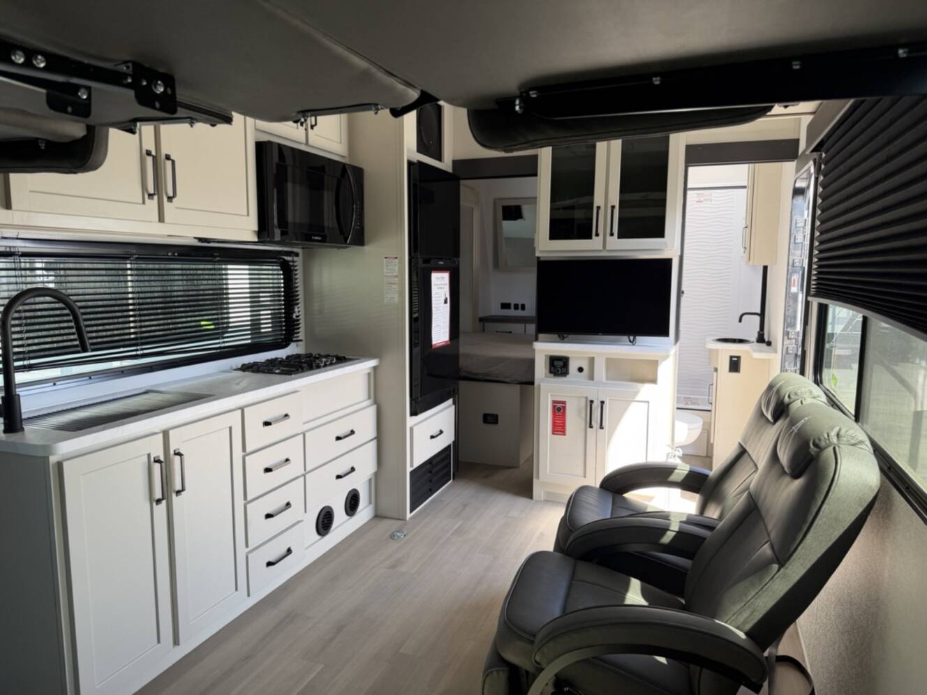A photo of this 2026 Grand Design Momentum G-Class 21G