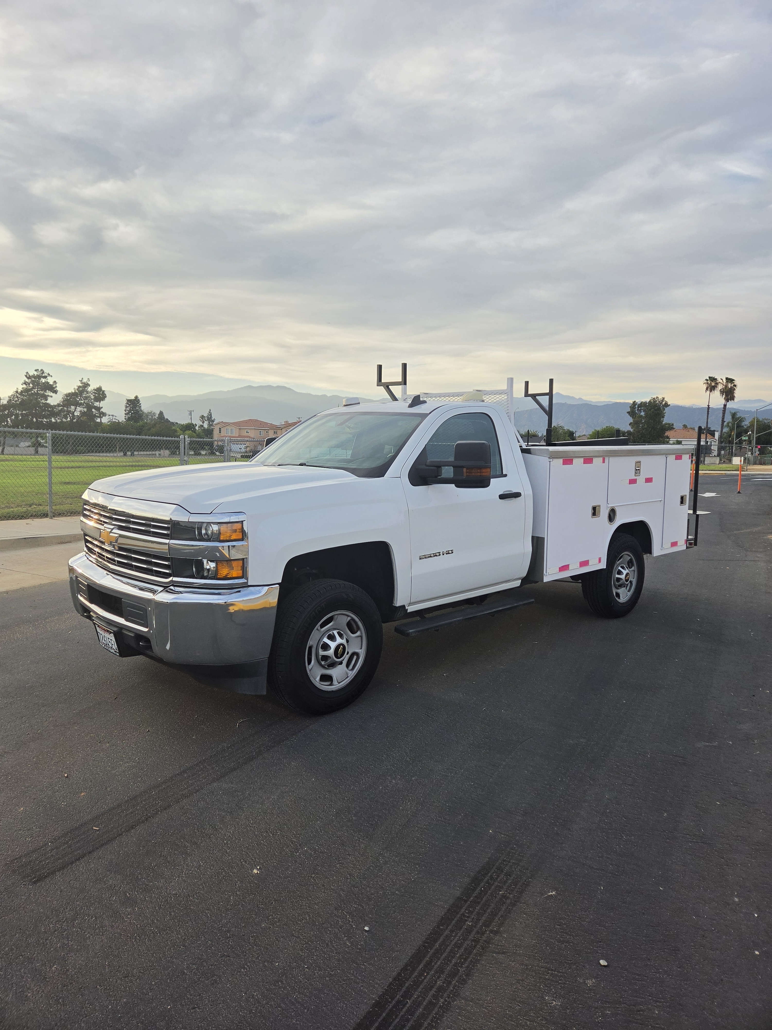 2016 CHEVROLET SILVERADO 2500HD WT WT in Covina, CA