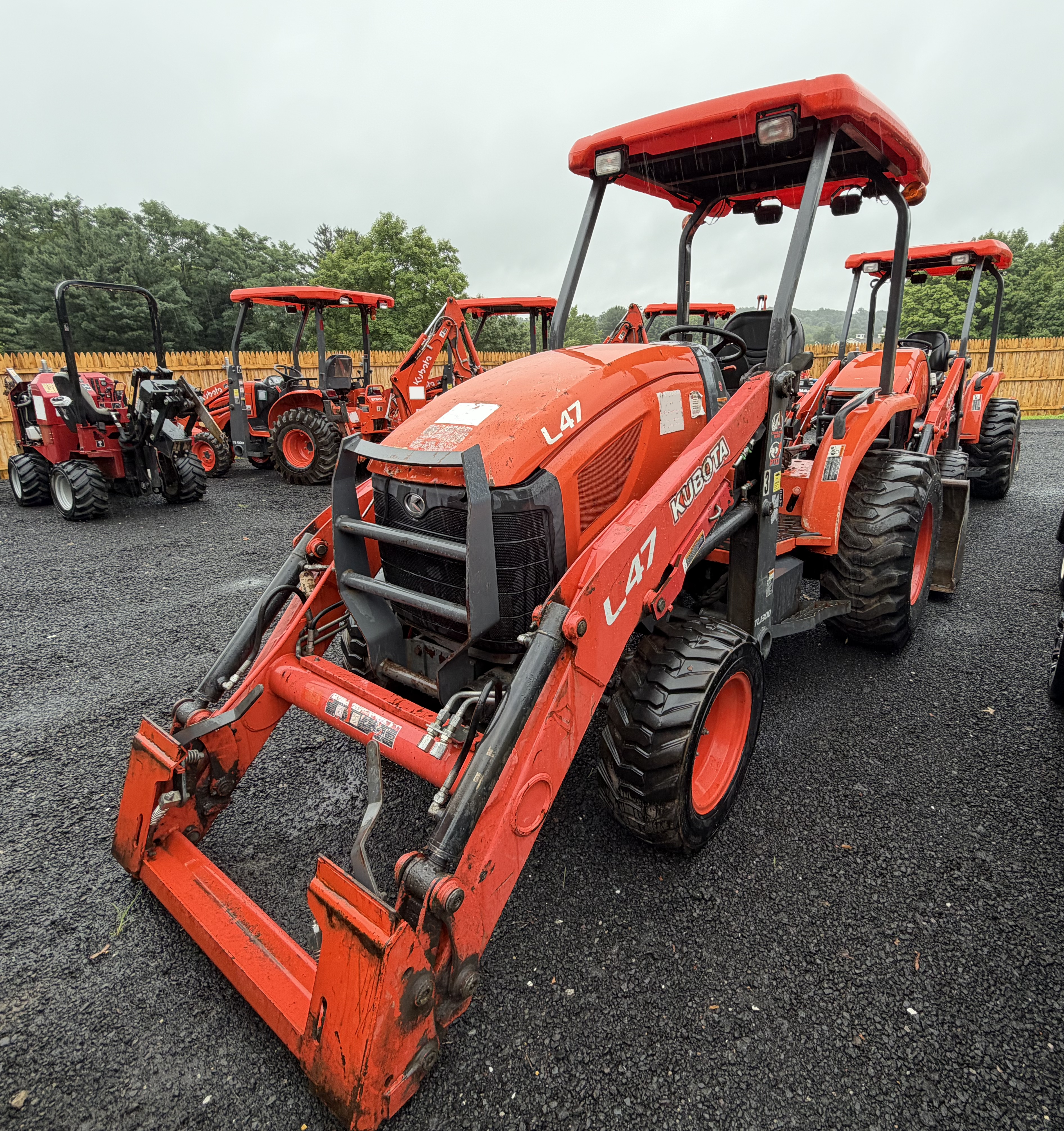 2019 KUBOTA L47 in Spring City, PA