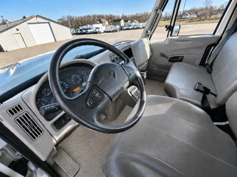 2019 INTERNATIONAL 7300 4X4 AWD CAB CHASSIS TRUCK