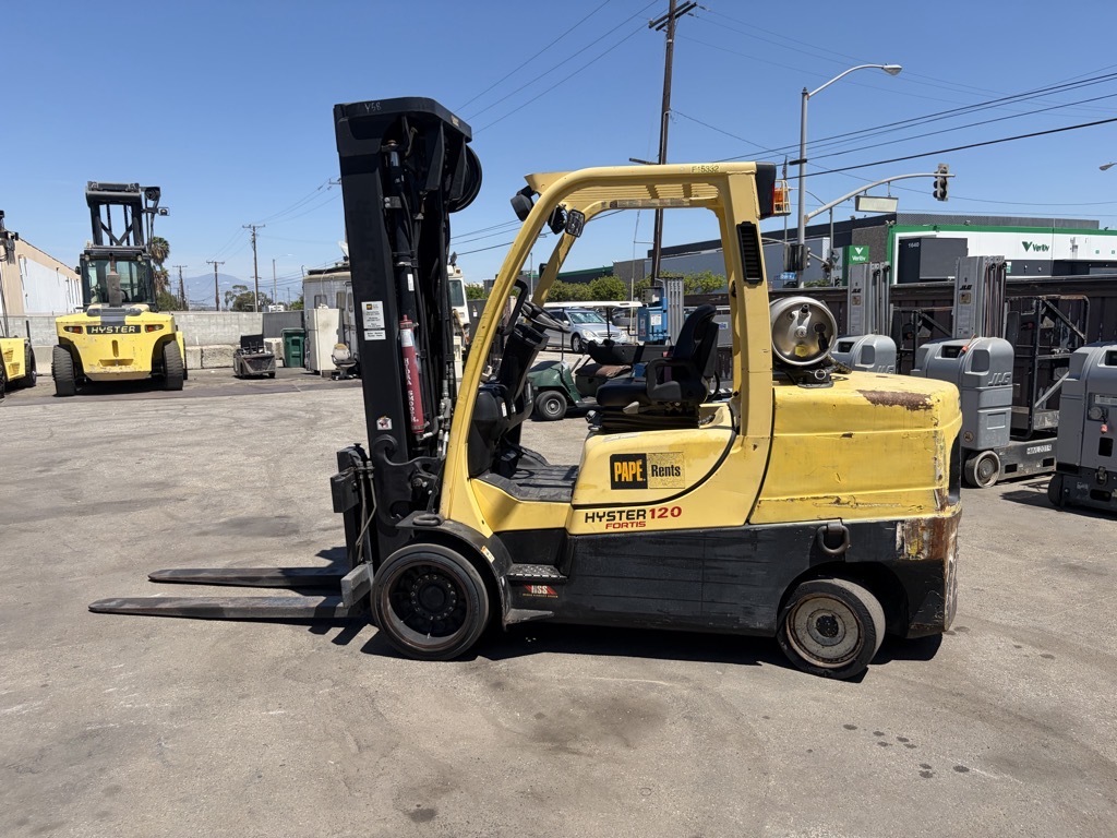 2016 HYSTER S120FT PRS in Montebello, CA
