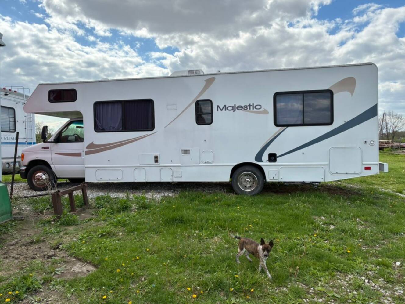 A photo of this 2006 Four Winds Majestic 28A