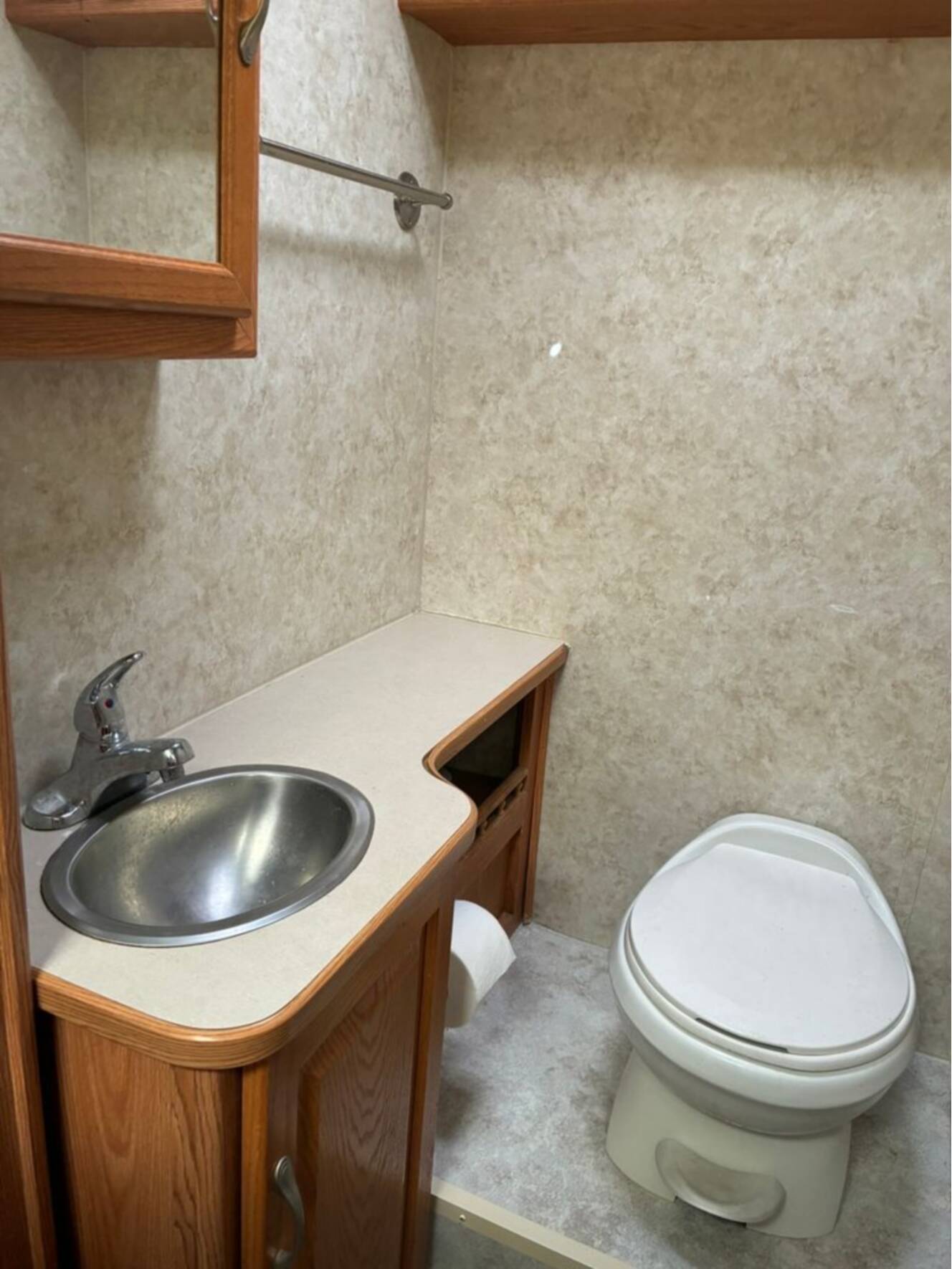 A photo of this 2006 Four Winds Majestic 28A