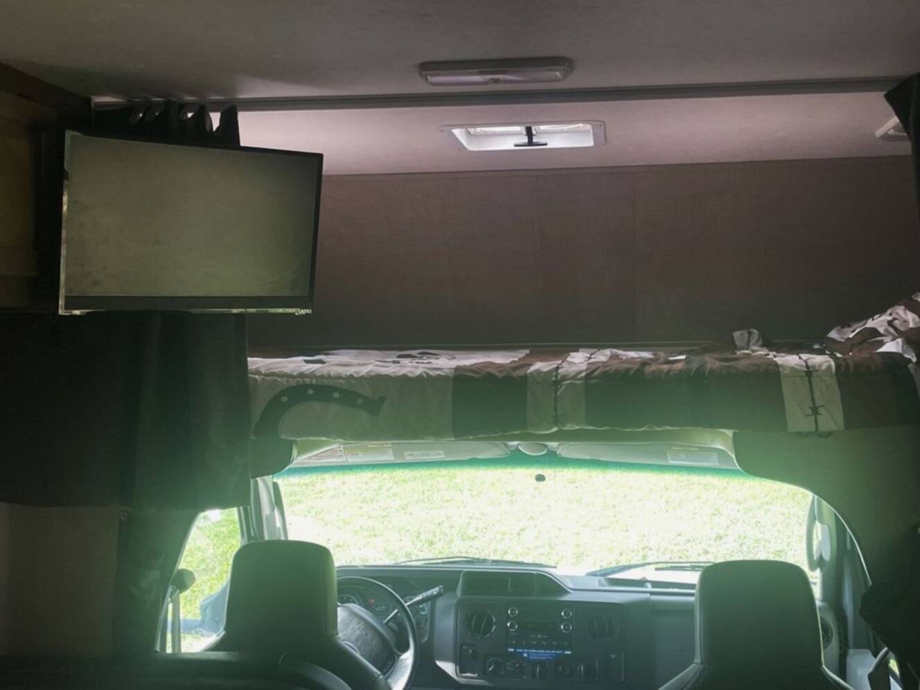 A photo of this 2019 Thor Motor Coach Majestic 28A