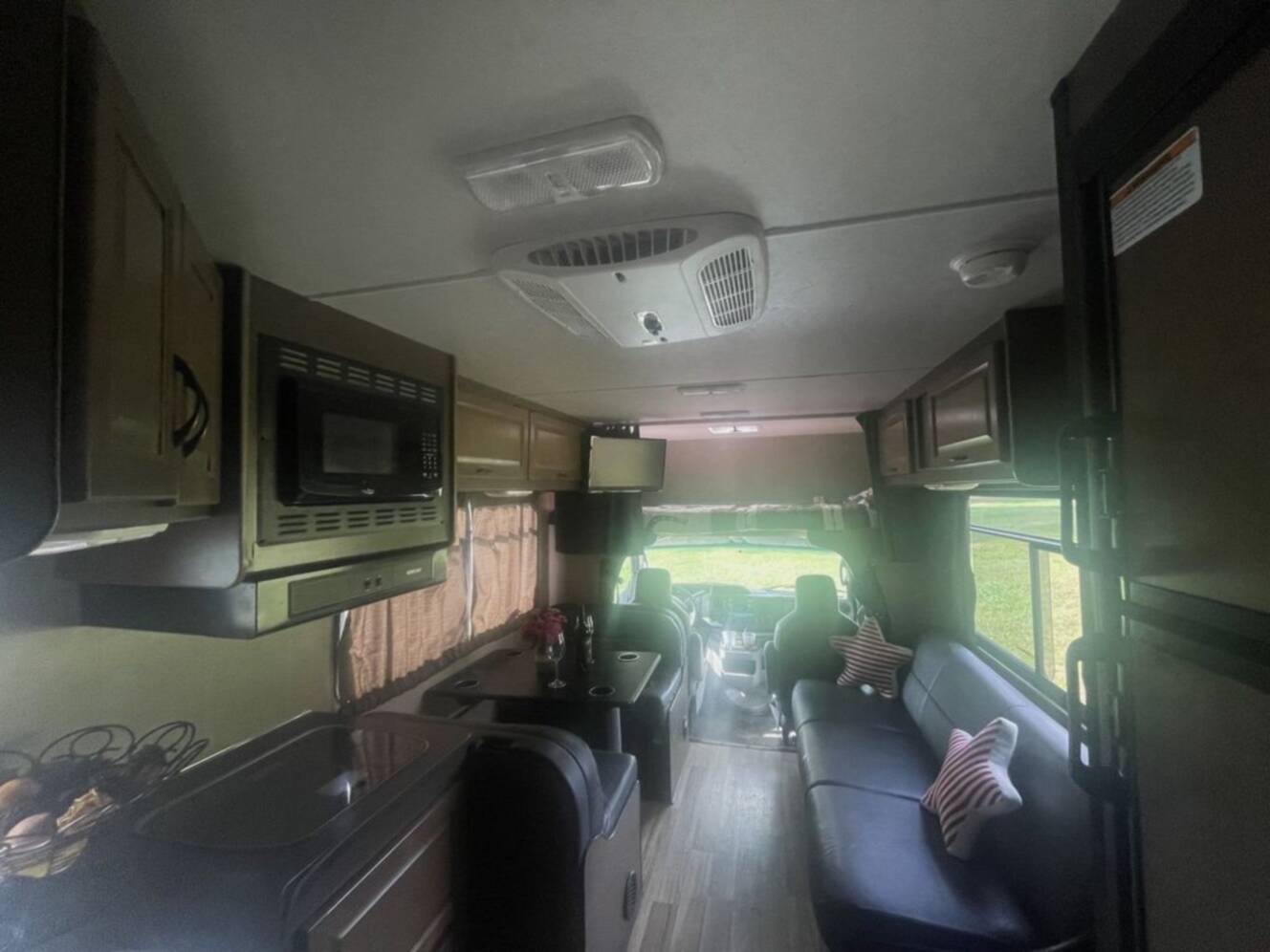 A photo of this 2019 Thor Motor Coach Majestic 28A