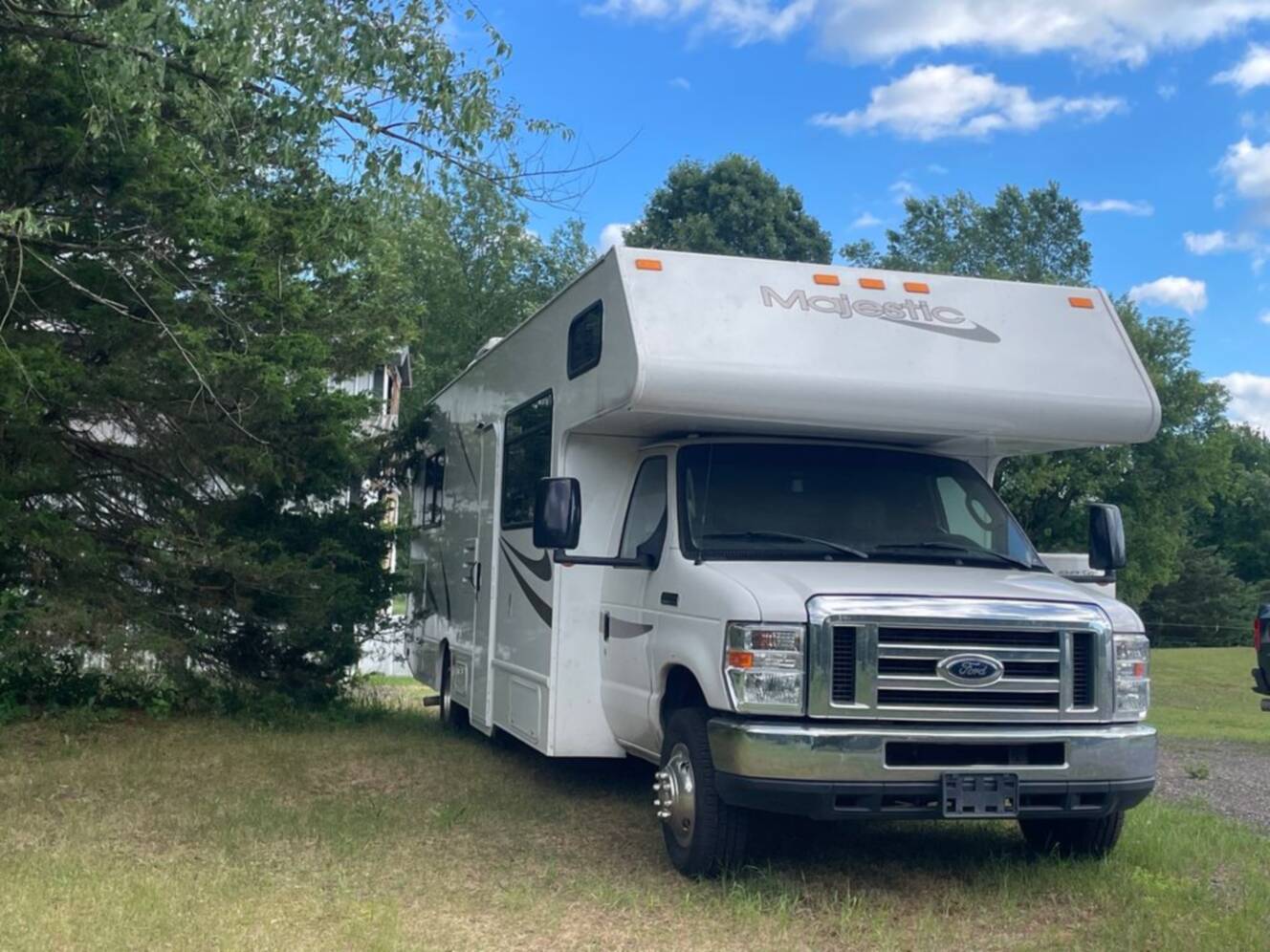 A photo of this 2019 Thor Motor Coach Majestic 28A
