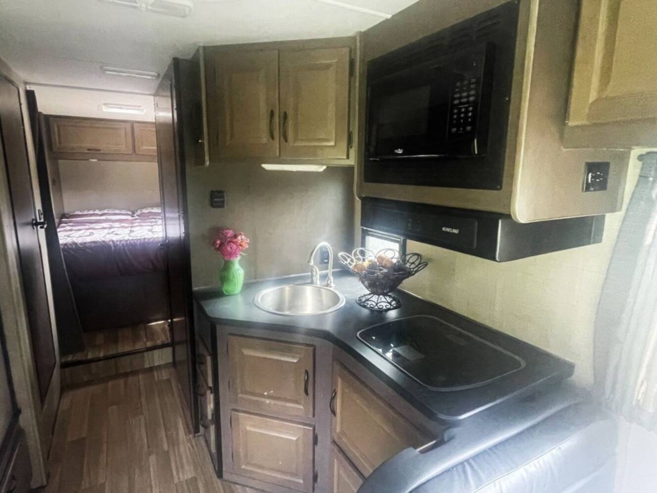 A photo of this 2019 Thor Motor Coach Majestic 28A