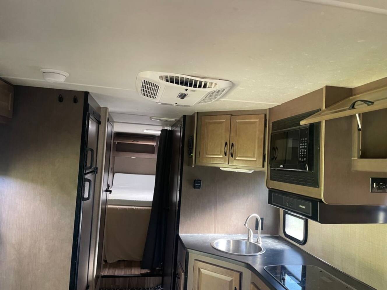 A photo of this 2019 Thor Motor Coach Majestic 28A