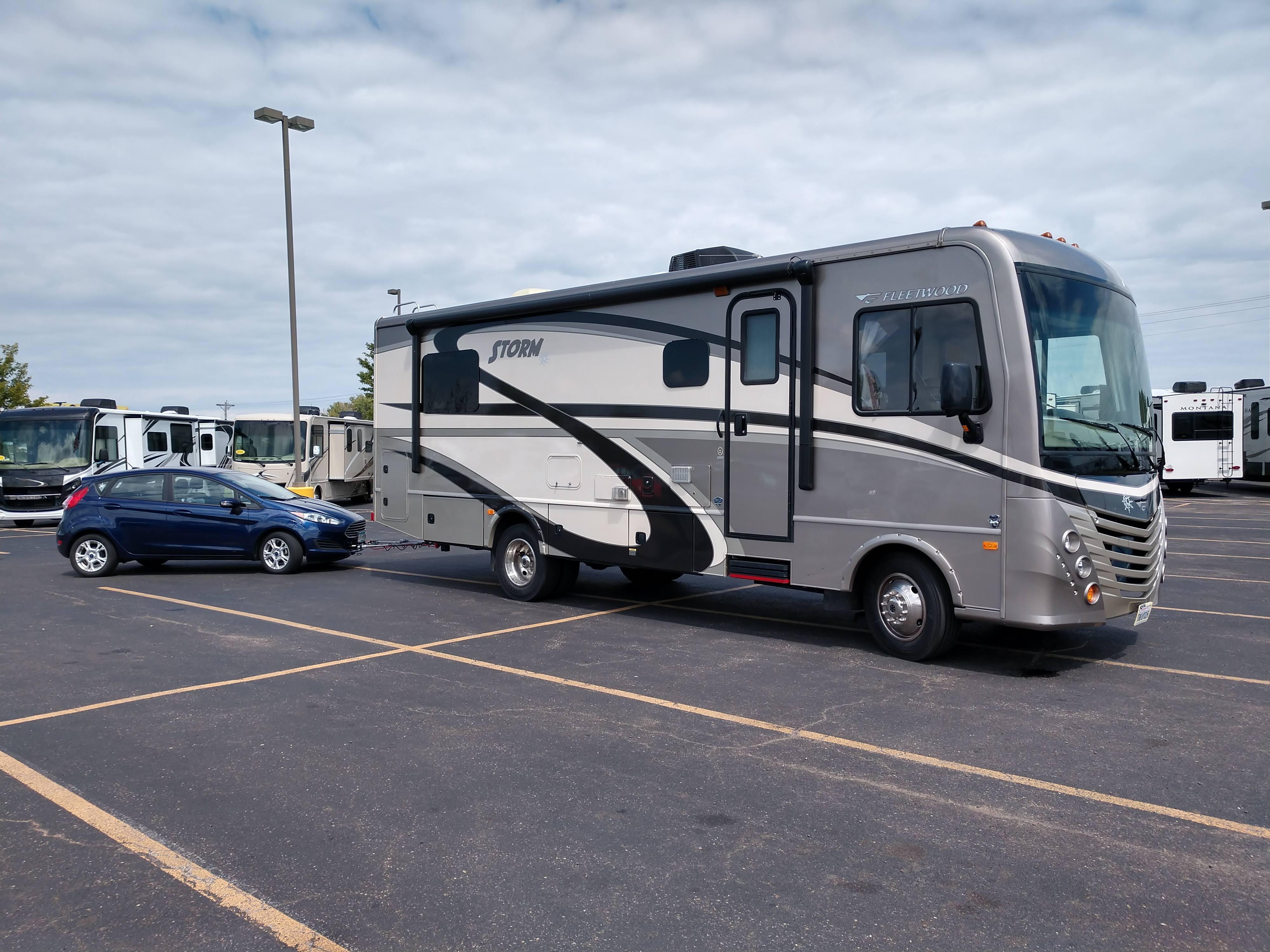 2016 Fleetwood STORM 28MS RV