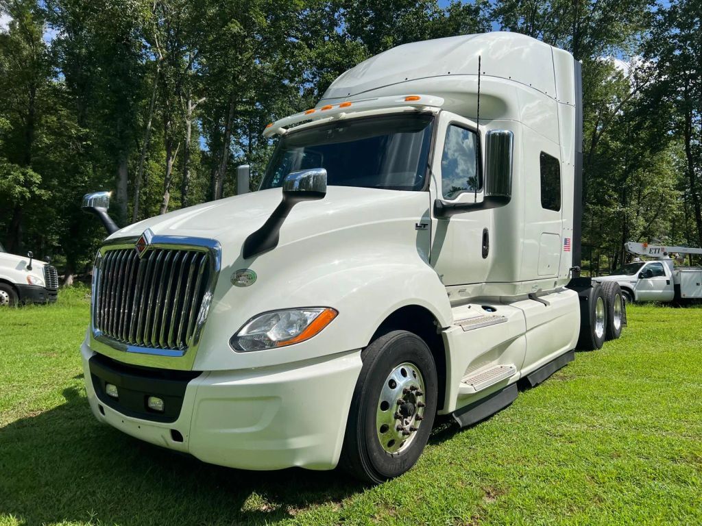 2021 INTERNATIONAL LT in Fredericksburg, VA