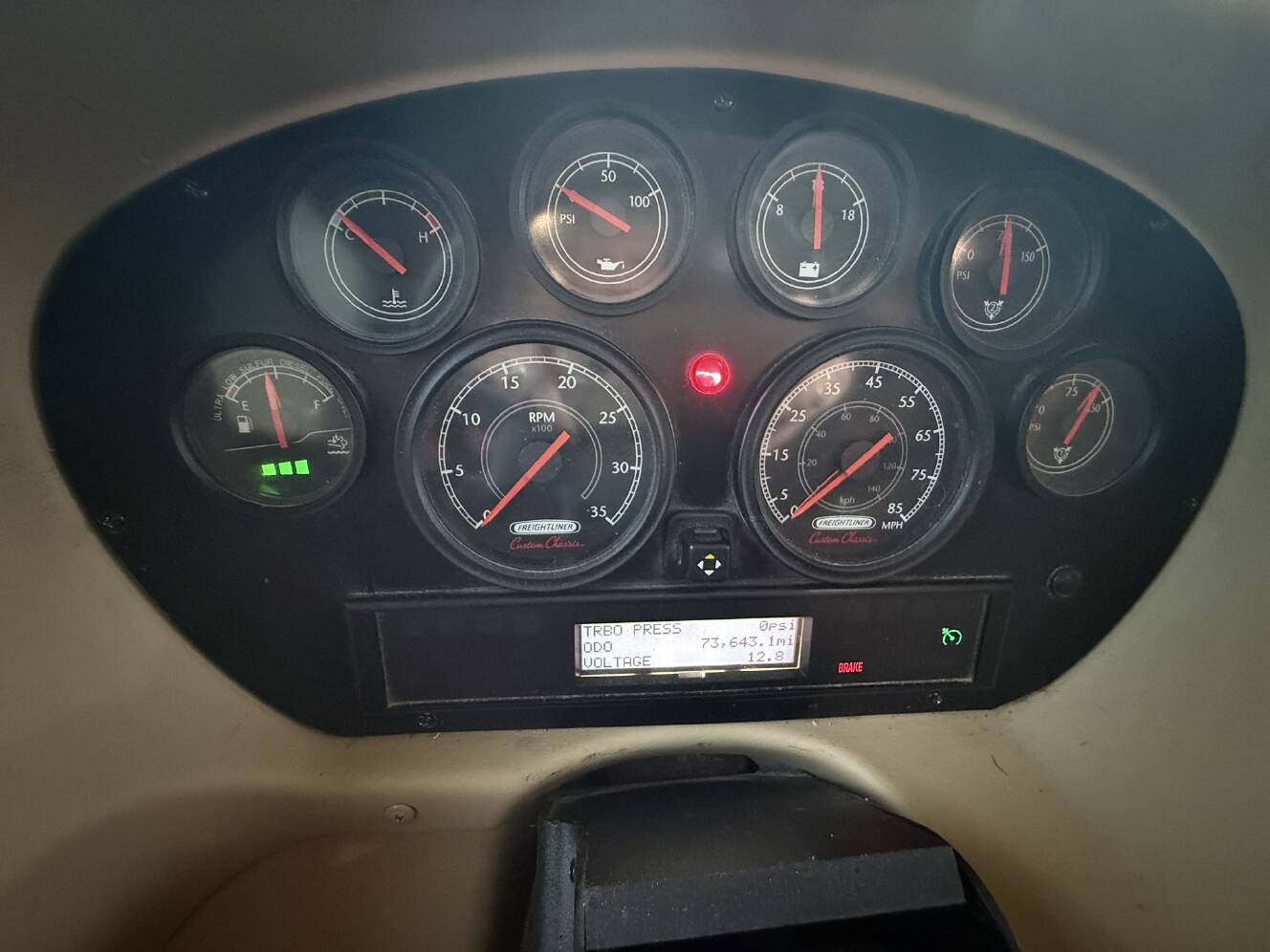 A photo of this 2013 Tiffin Motorhomes PHAETON 40 QBH