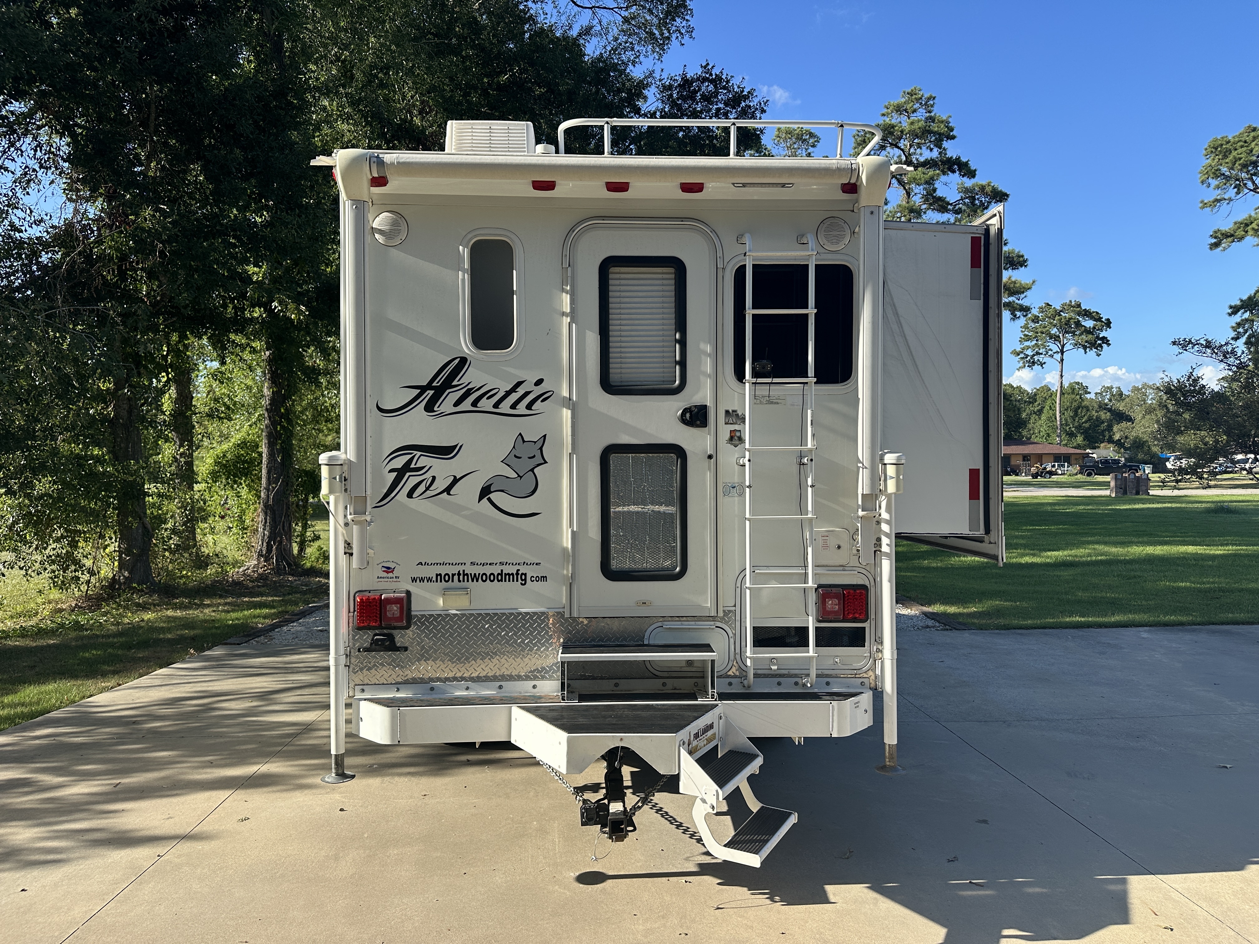 2016 Northwood Mfg ARCTIC FOX TRUCK CAMPER 1150 in beaumont TX