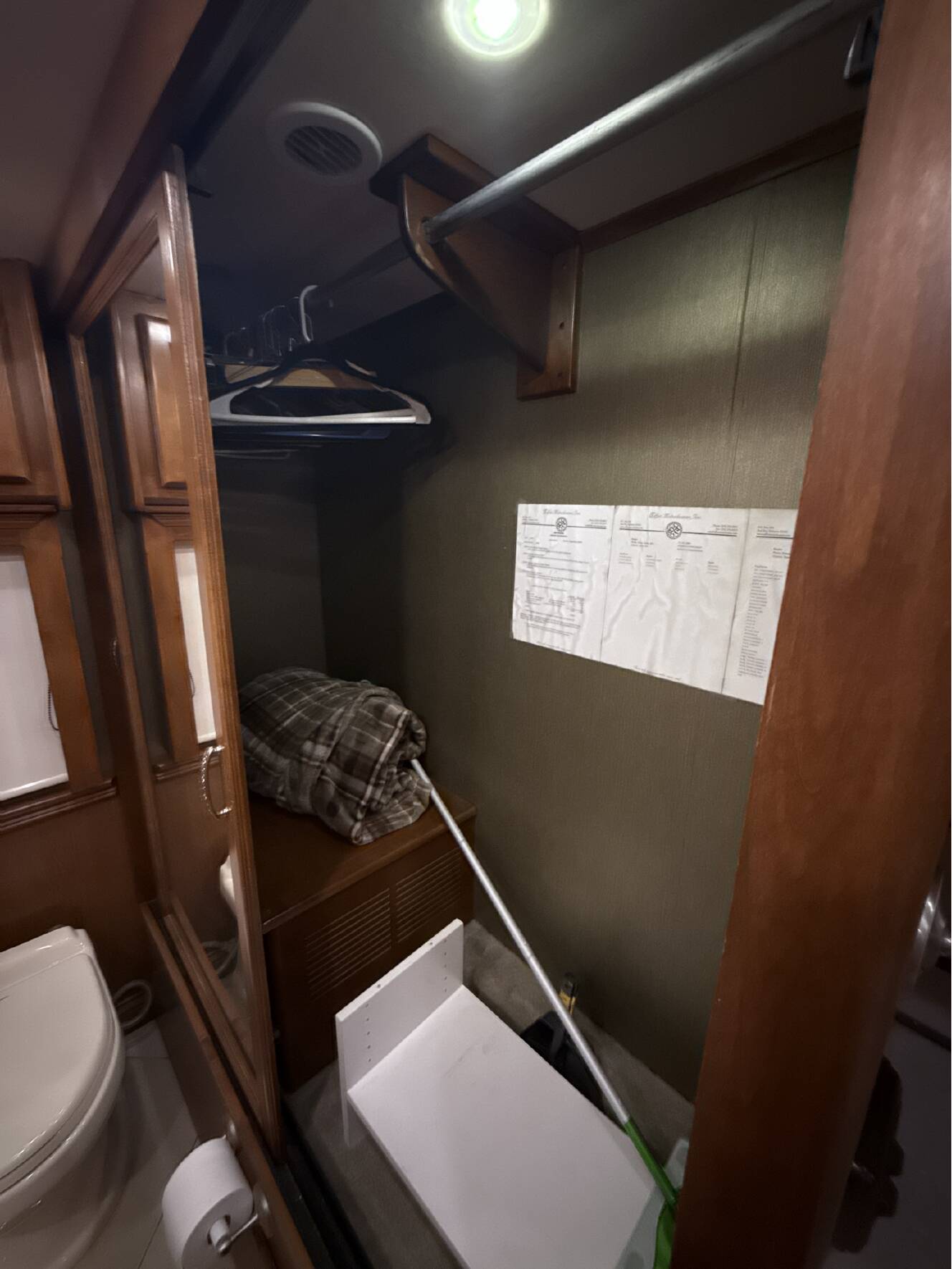 A photo of this 2013 Tiffin Motorhomes PHAETON 40 QBH
