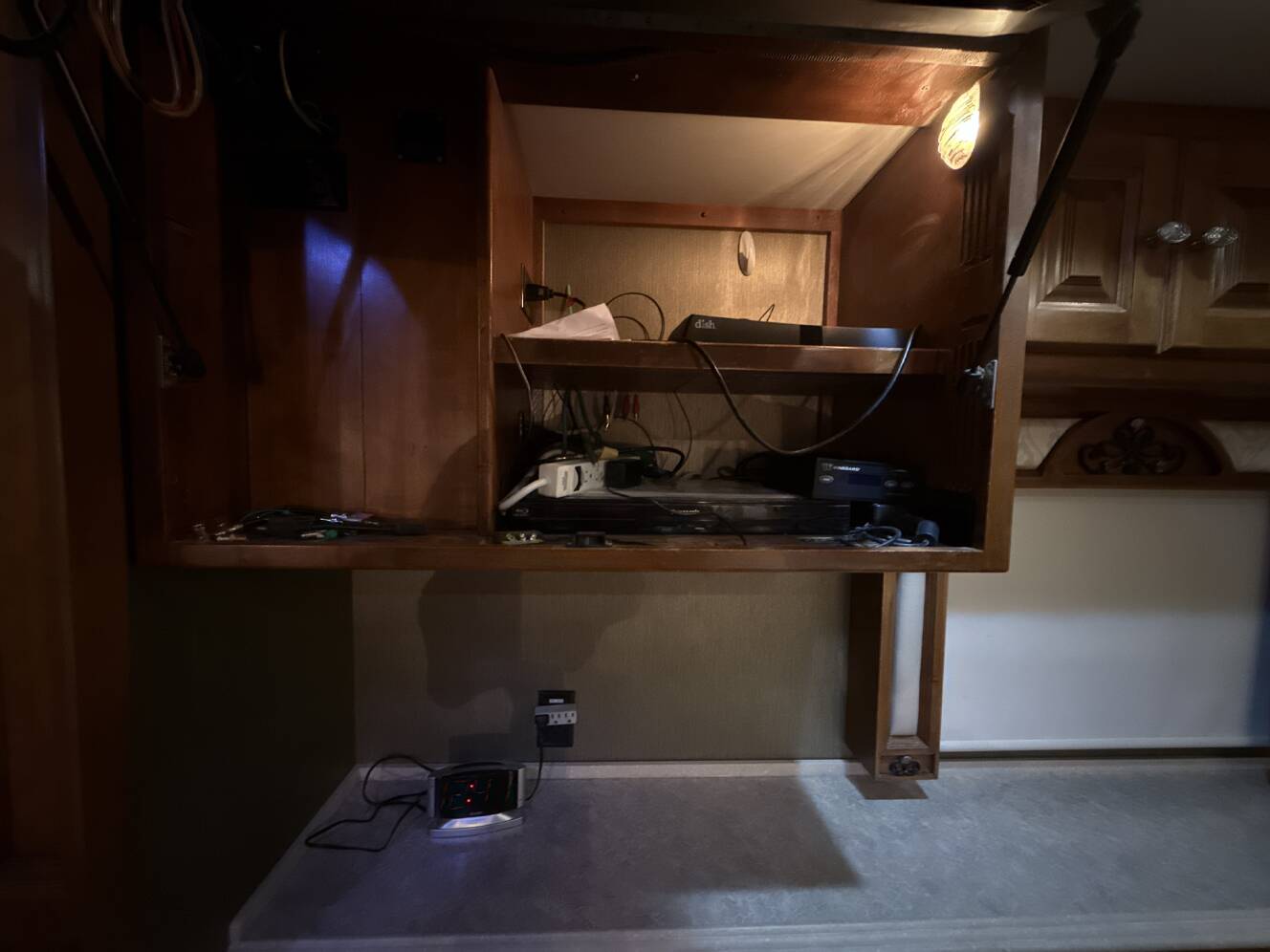 A photo of this 2013 Tiffin Motorhomes PHAETON 40 QBH