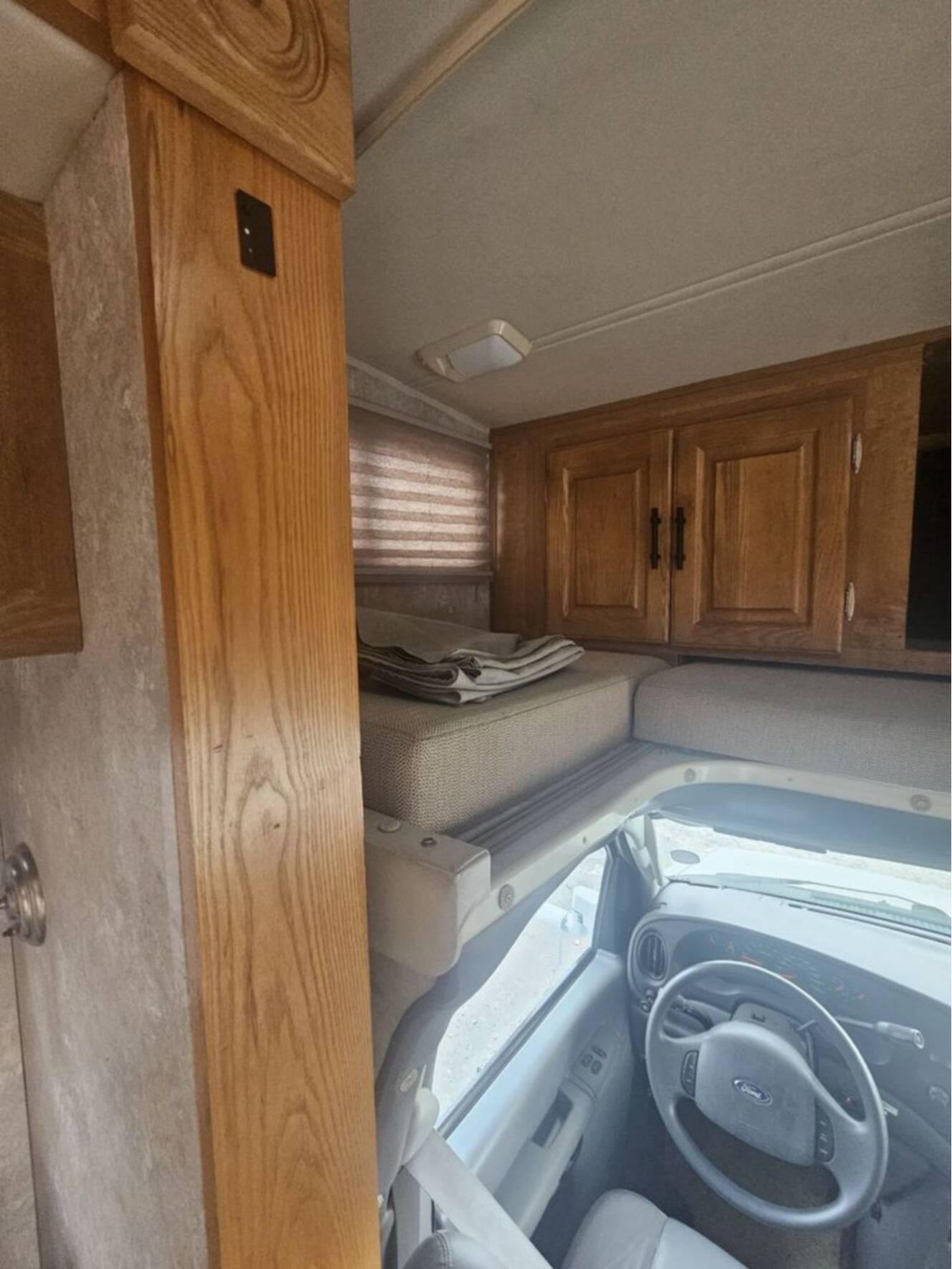 A photo of this 2006 Georgie Boy Maverick 310